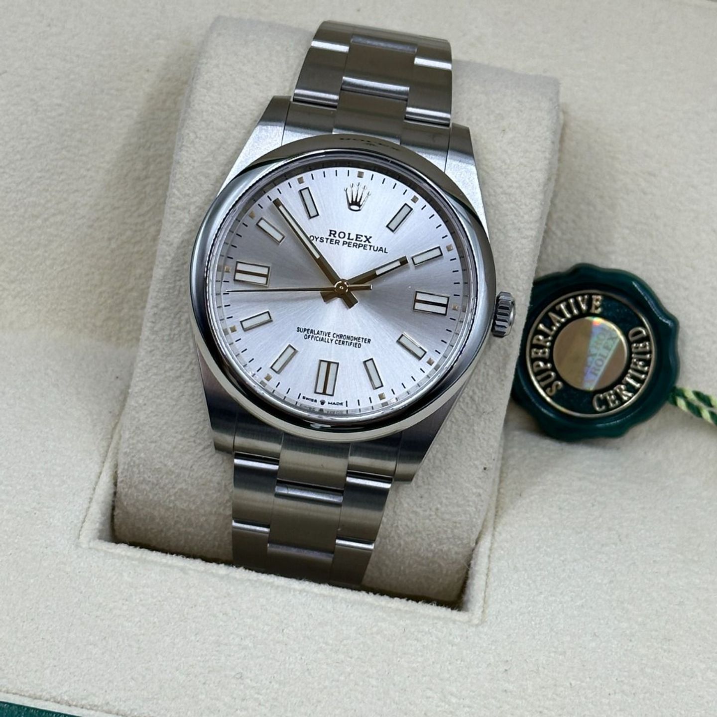 Rolex Oyster Perpetual 41 124300 (2024) - Silver dial 41 mm Steel case (7/8)