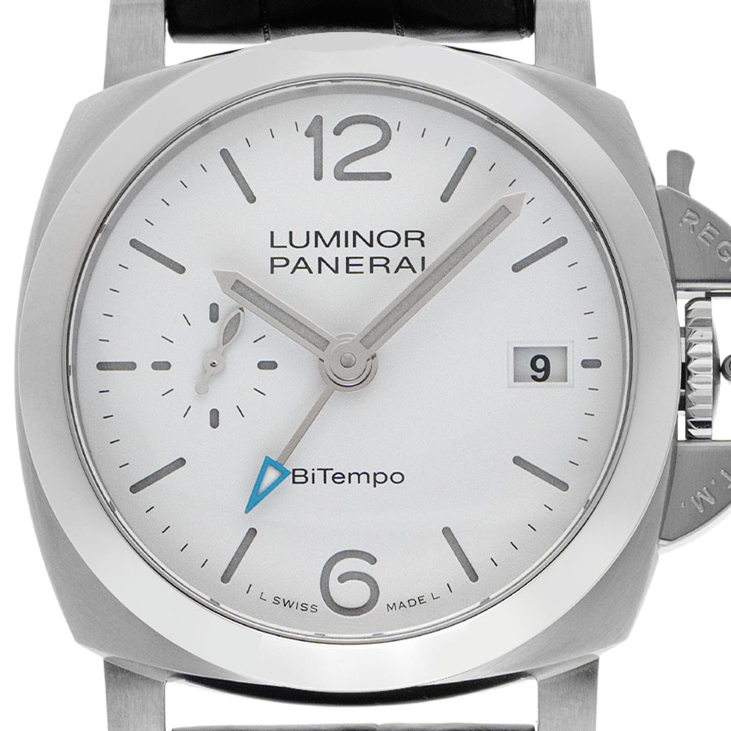 Panerai Luminor PAM01367 (2025) - White dial 40 mm Steel case (1/7)