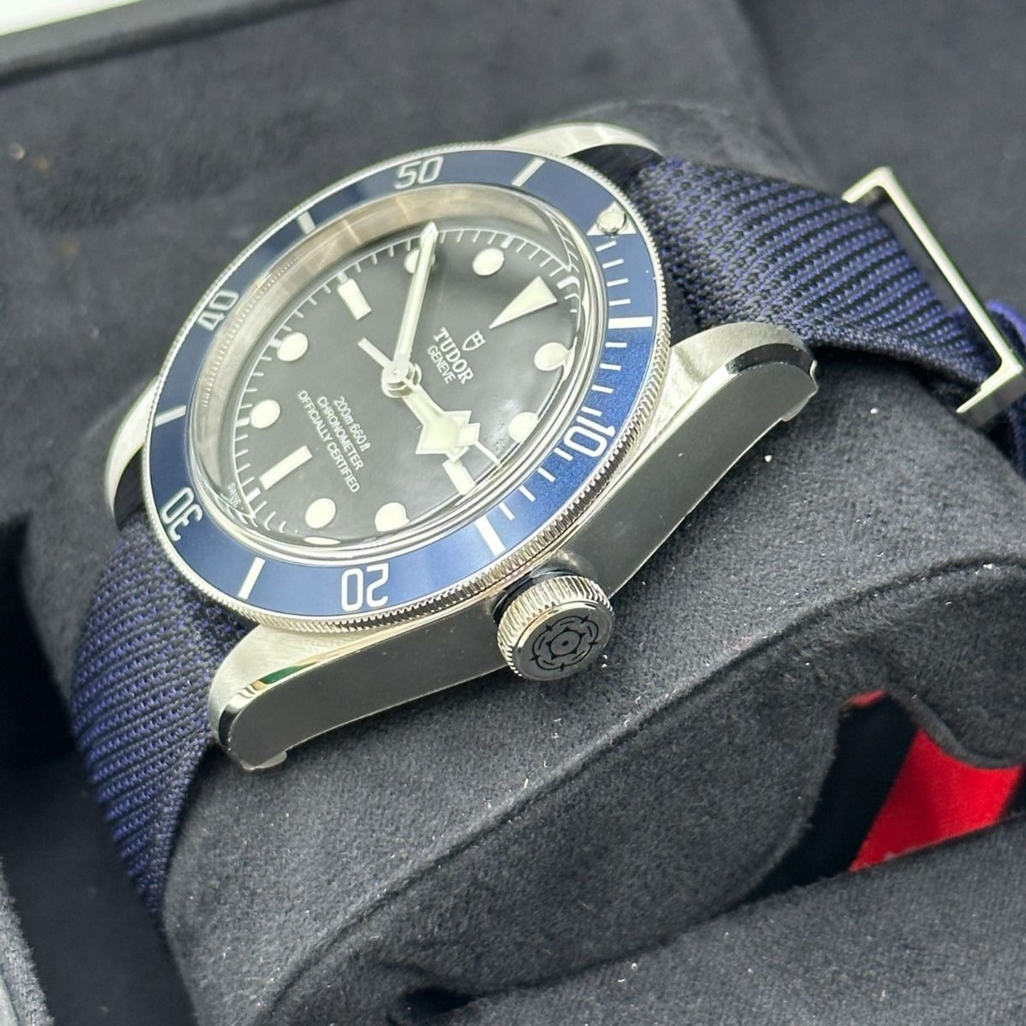 Tudor Black Bay 79230B-0006 (2023) - Black dial 41 mm Steel case (5/8)