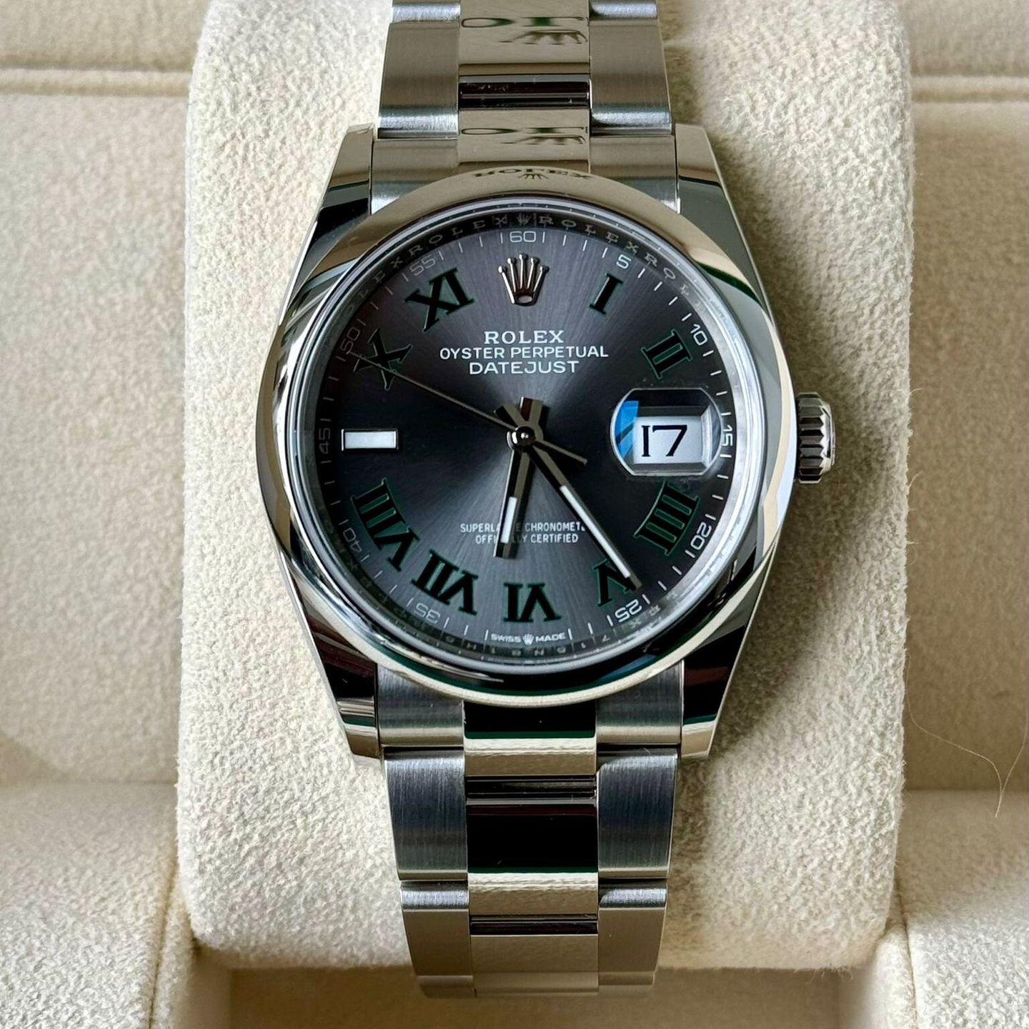 Rolex Datejust 36 126200 (2024) - Grey dial 36 mm Steel case (2/7)