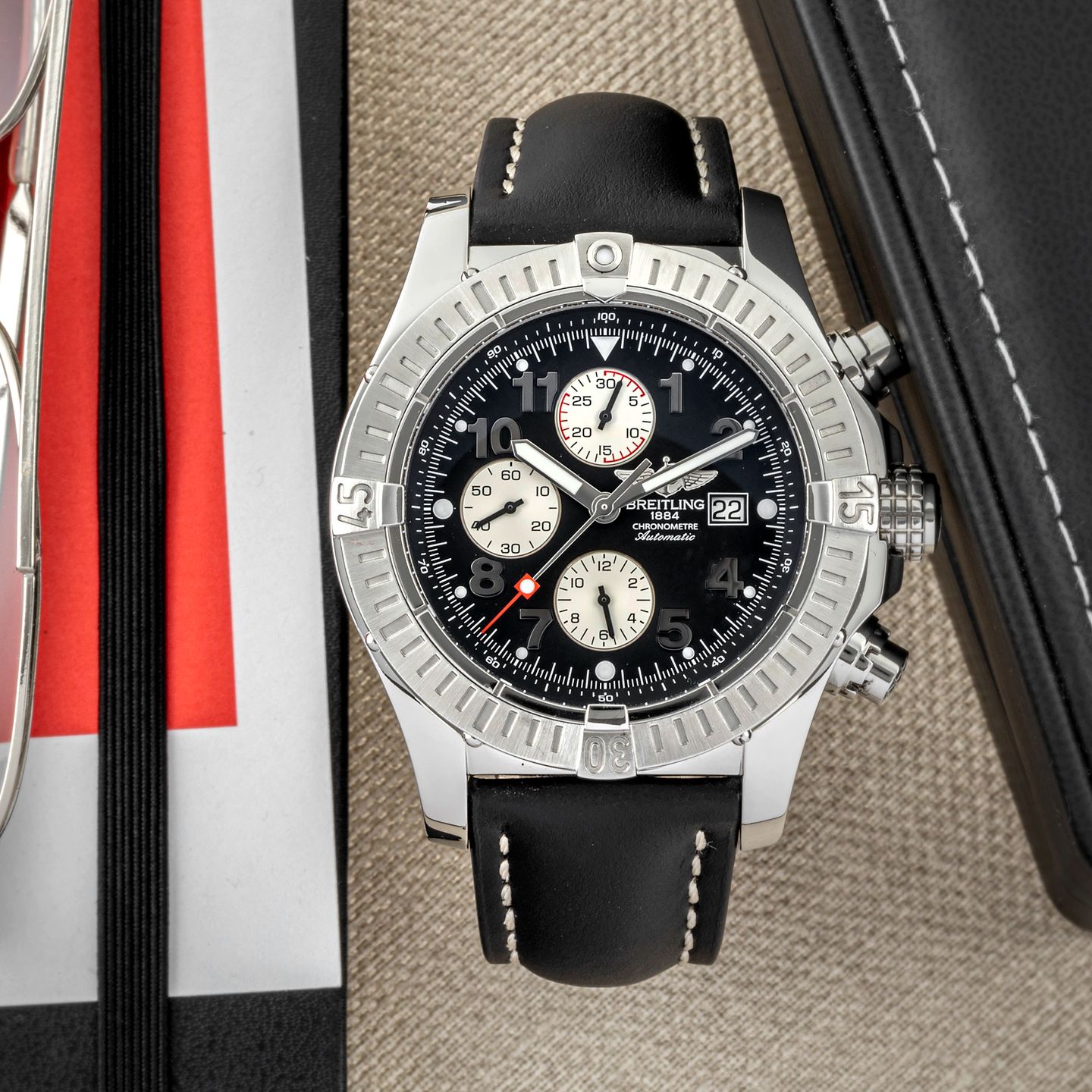 Breitling Super Avenger A13370 (2007) - Zwart wijzerplaat 48mm Staal (1/8)