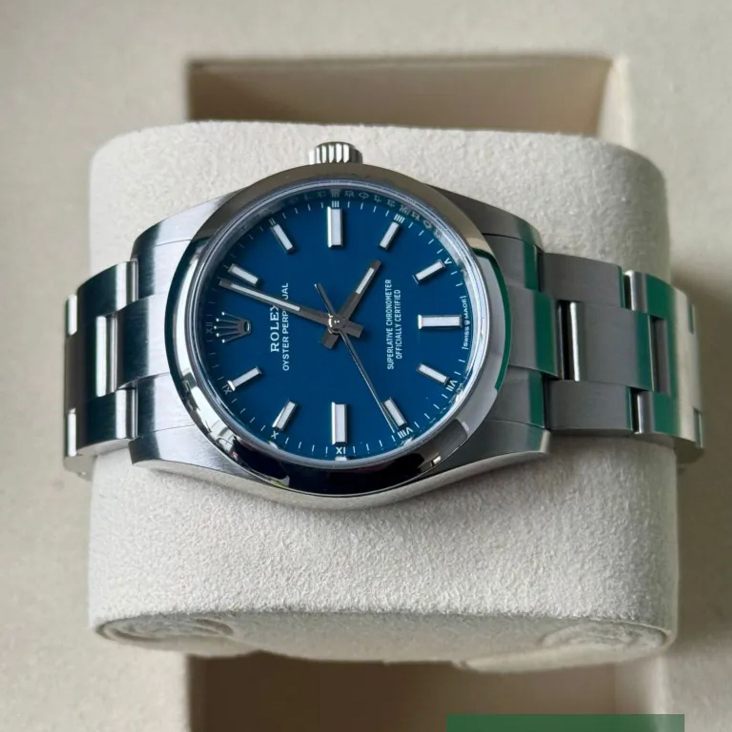 Rolex Oyster Perpetual 34 124200 (2026) - 34 mm Steel case (5/8)