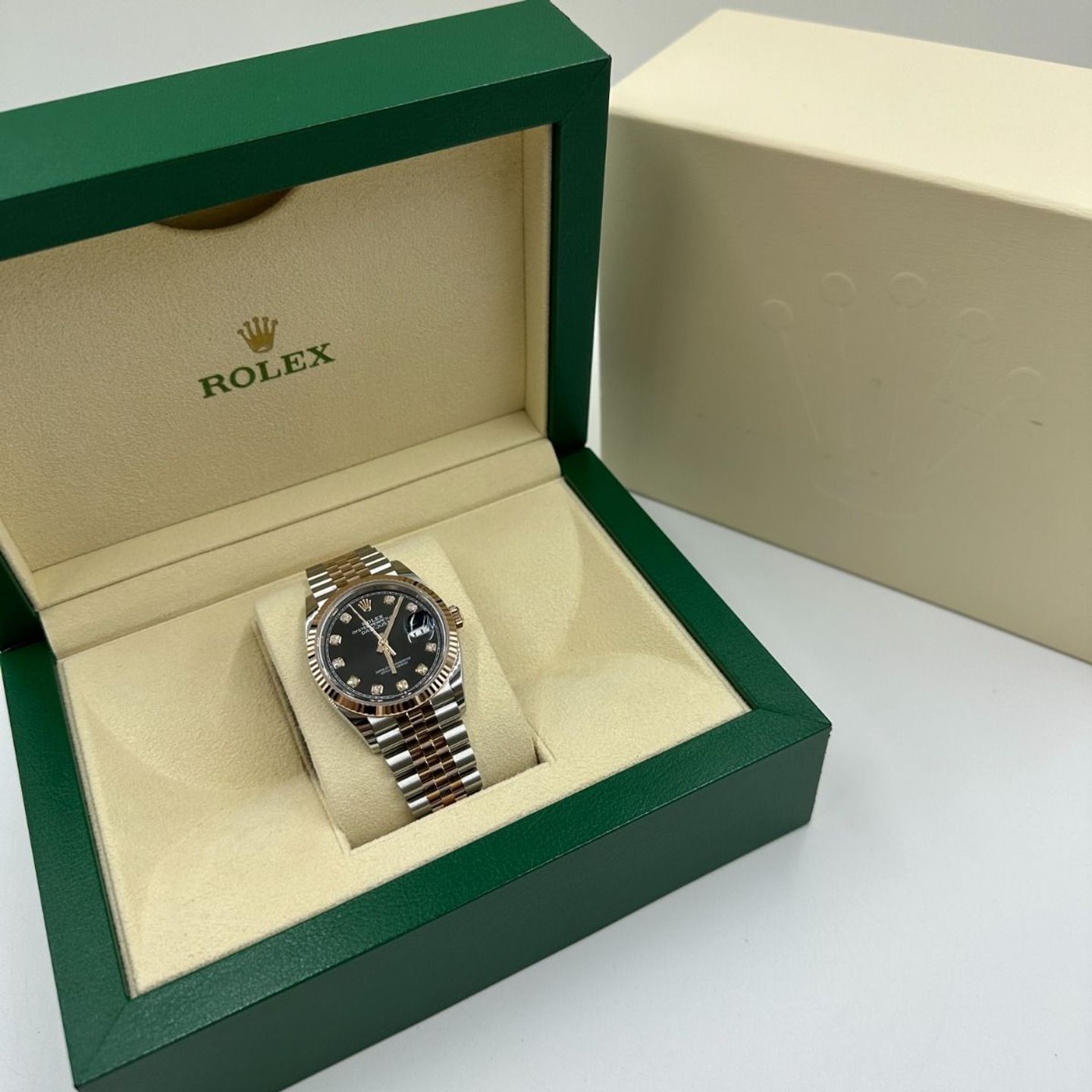 Rolex Datejust 36 126231 (2024) - Zwart wijzerplaat 36mm Staal (3/8)