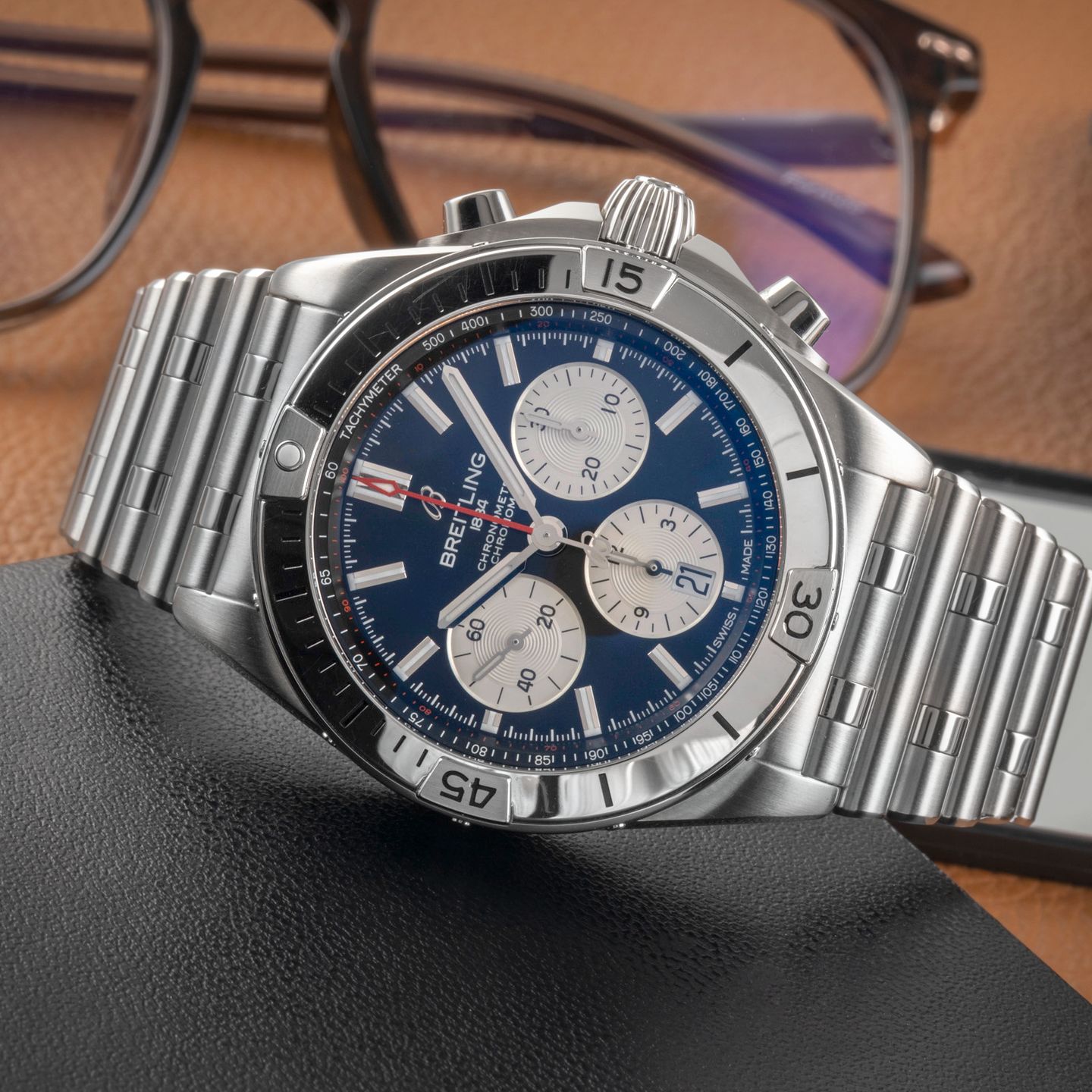 Breitling Chronomat 42 AB0134101B1A1 (Unknown (random serial)) - Black dial 42 mm Steel case (2/8)