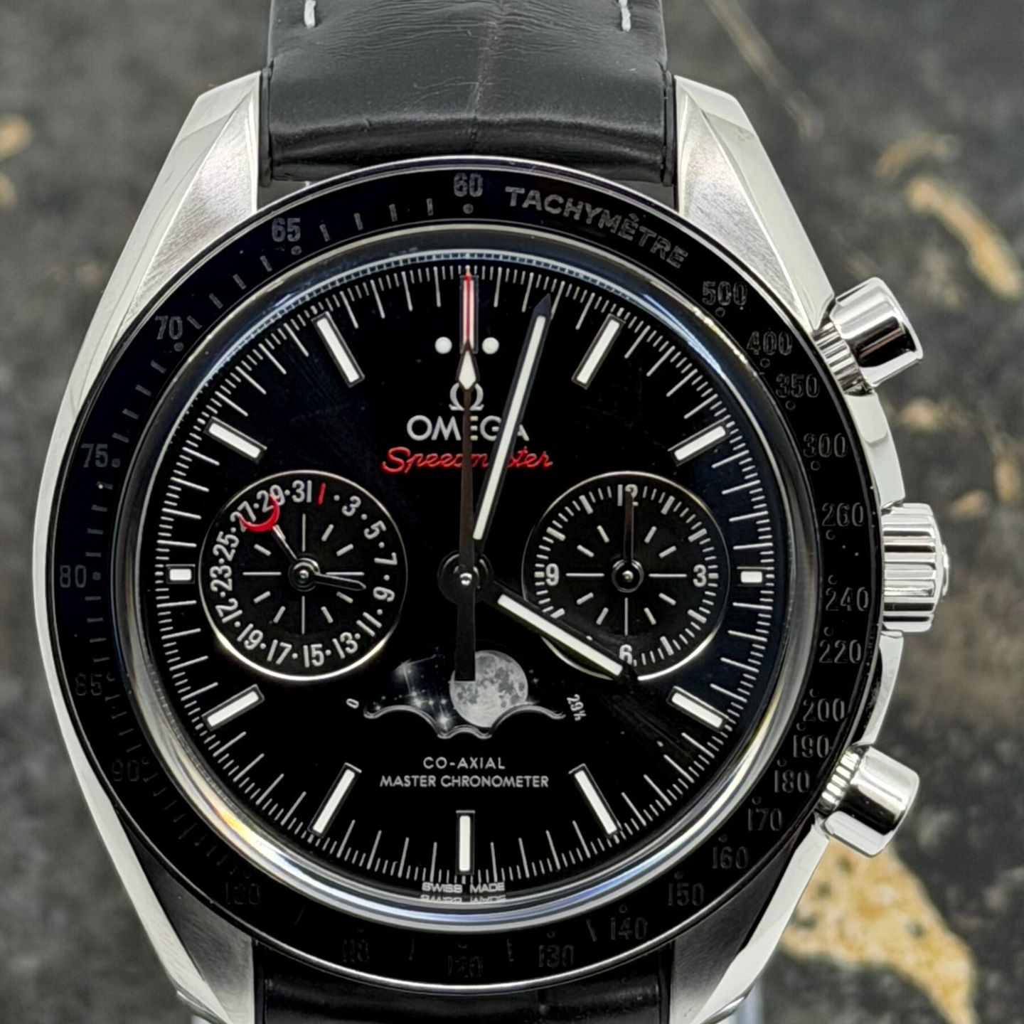 Omega Speedmaster Moonphase 304.33.44.52.01.001 (2026) - Zwart wijzerplaat 44mm Staal (2/8)