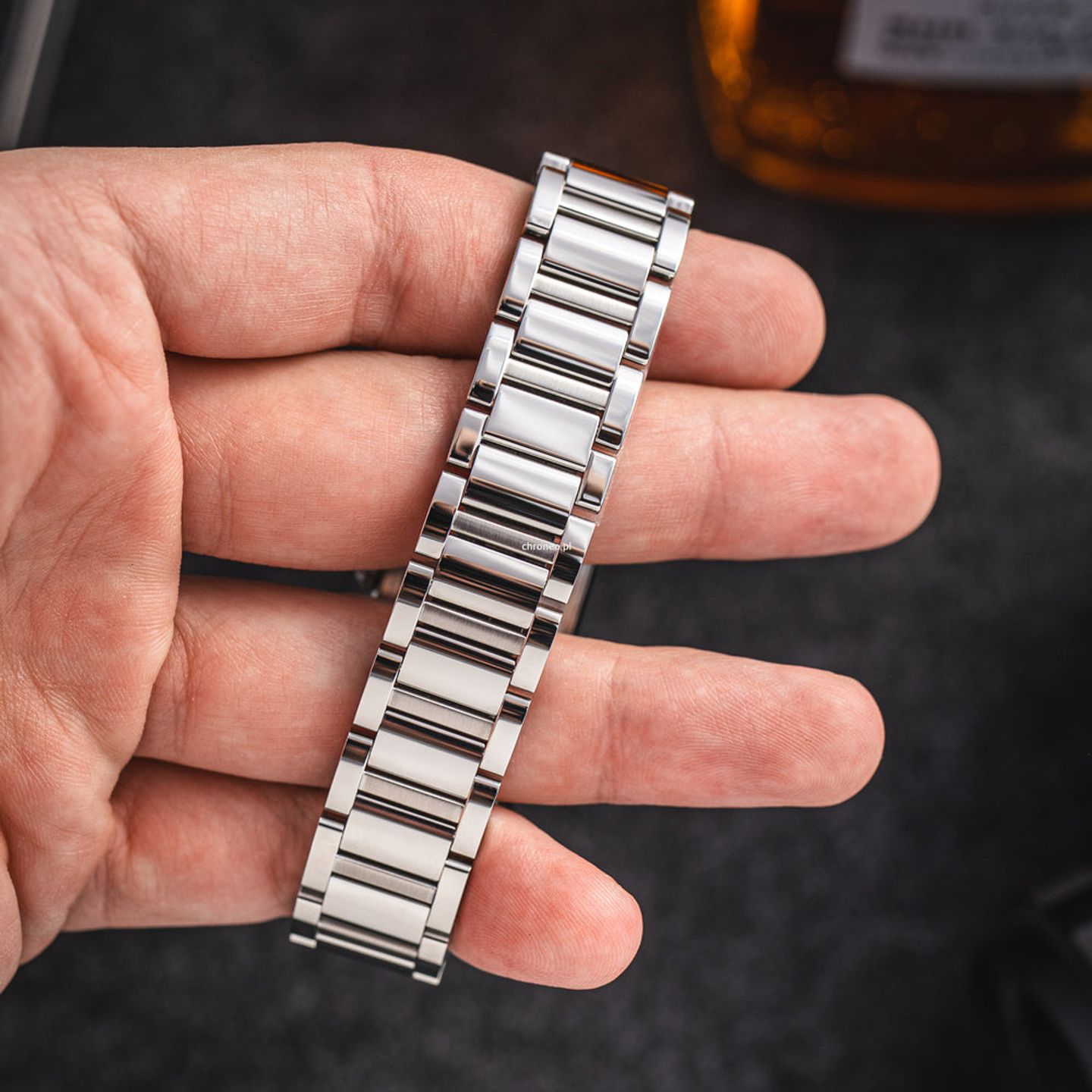 Cartier Tank WSTA0107 (2025) - Silver dial 22 mm Steel case (4/8)