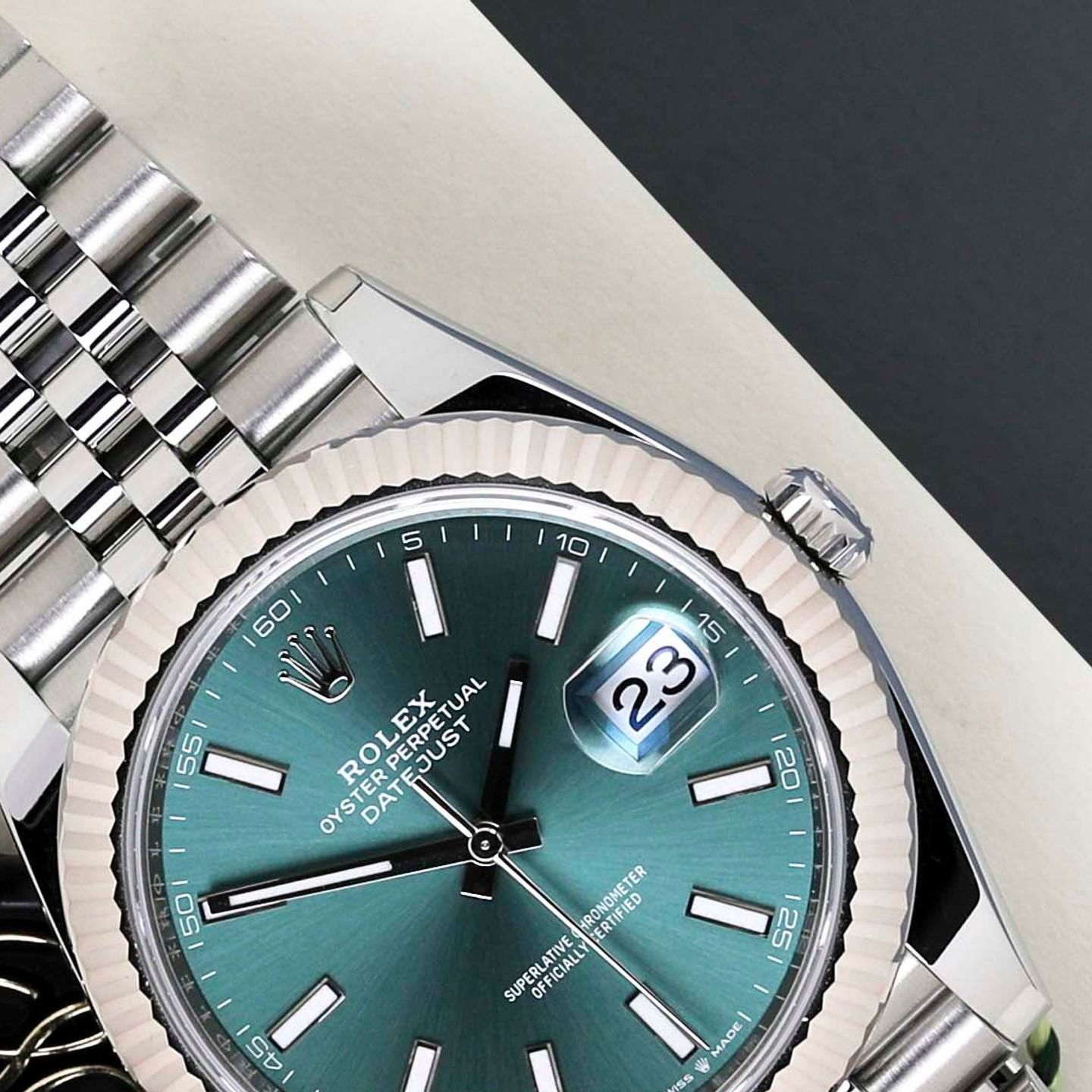 Rolex Datejust 41 126334 (2024) - 41mm Staal (3/8)