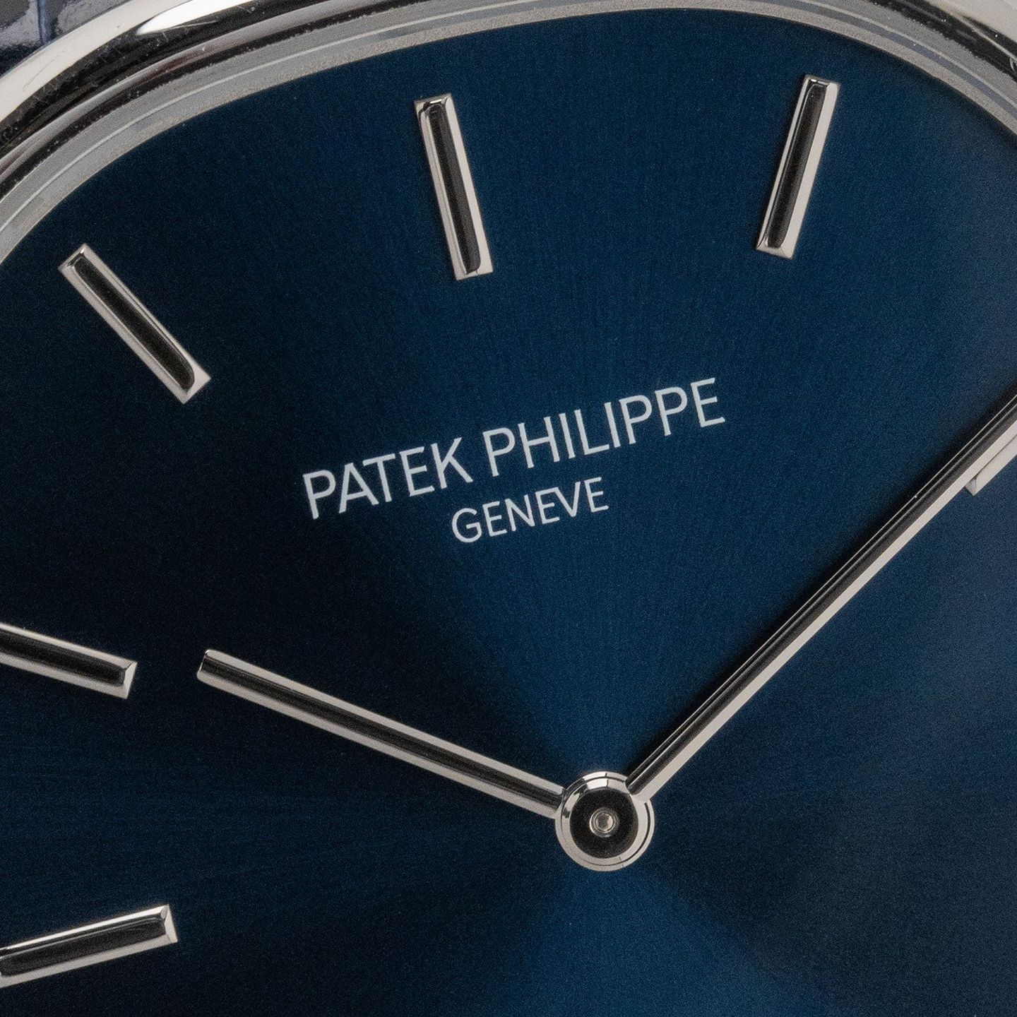 Patek Philippe Golden Ellipse 5738P-001 (2017) - Blauw wijzerplaat 35mm Platina (3/6)