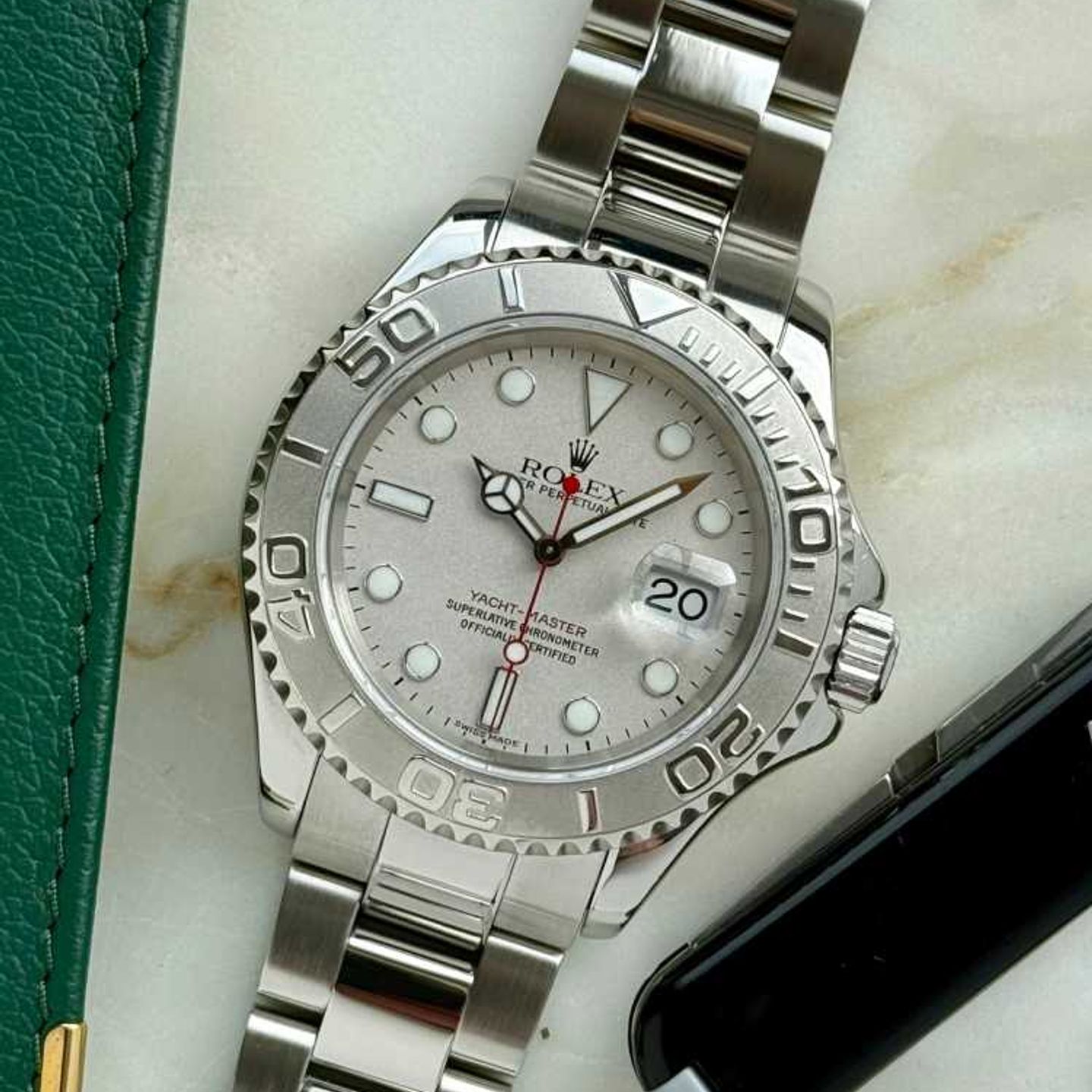 Rolex Yacht-Master 40 16622 (2000) - Zilver wijzerplaat 40mm Staal (1/8)