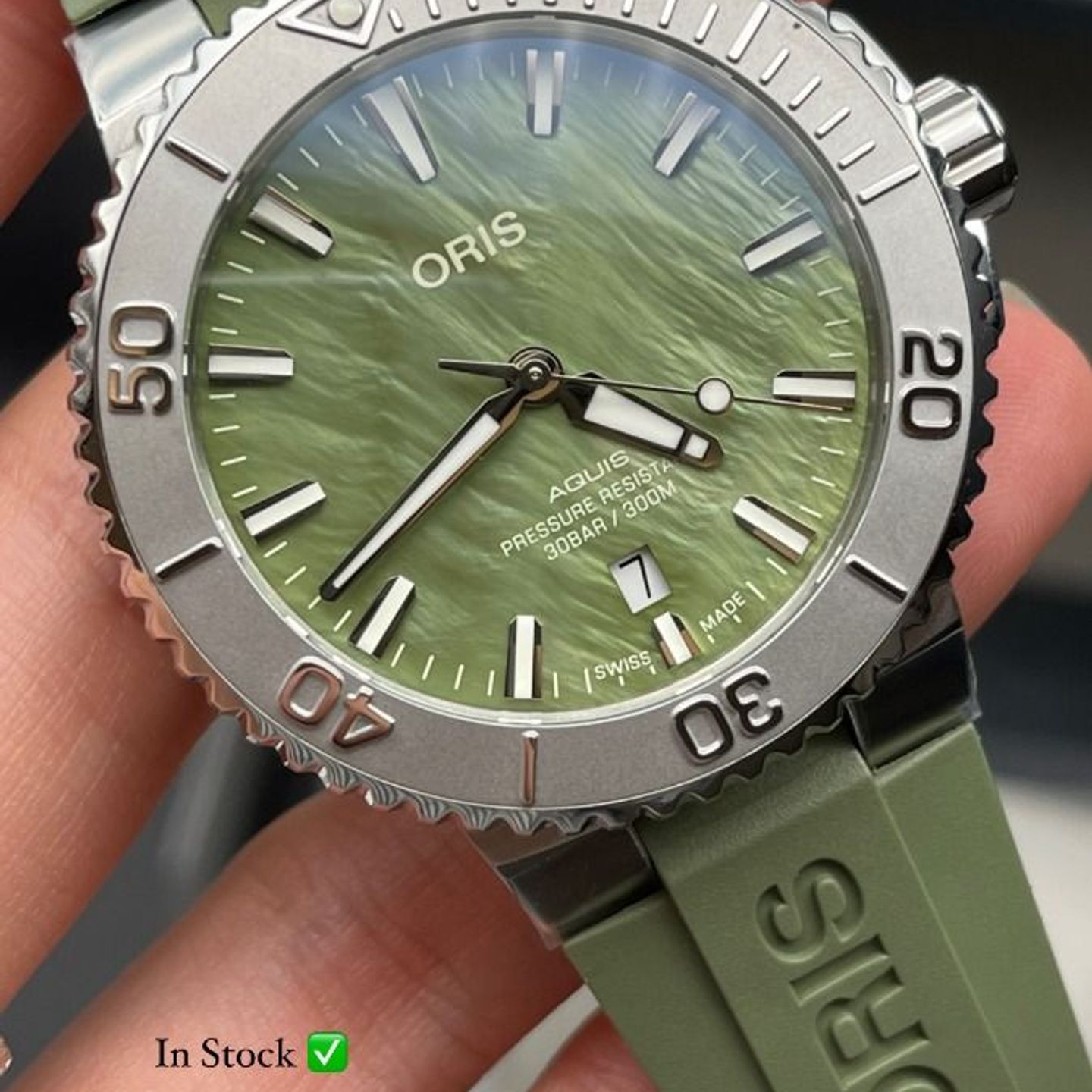 Oris Aquis 01 733 7766 4187-SET (2023) - Groen wijzerplaat 41mm Staal (3/4)