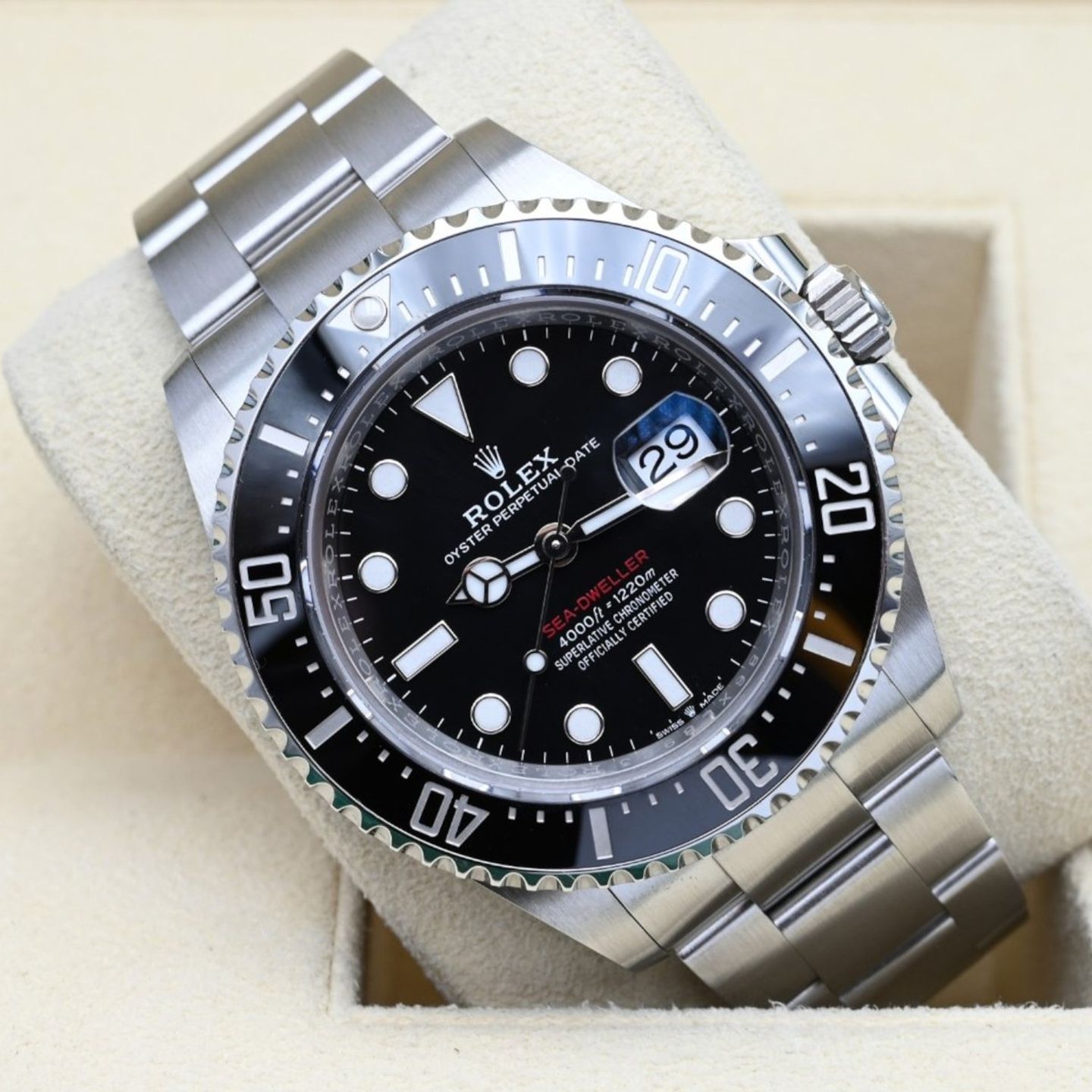 Rolex Sea-Dweller 126600 - (1/6)