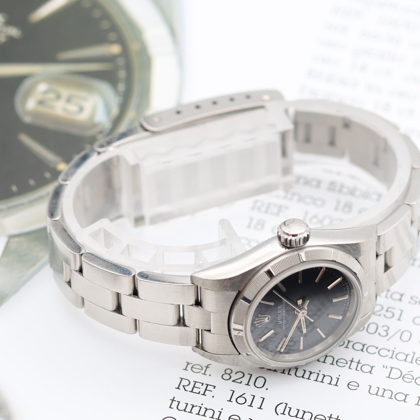 Rolex Oyster Perpetual 26 67230 (Unknown (random serial)) - Black dial 26 mm Steel case (6/8)