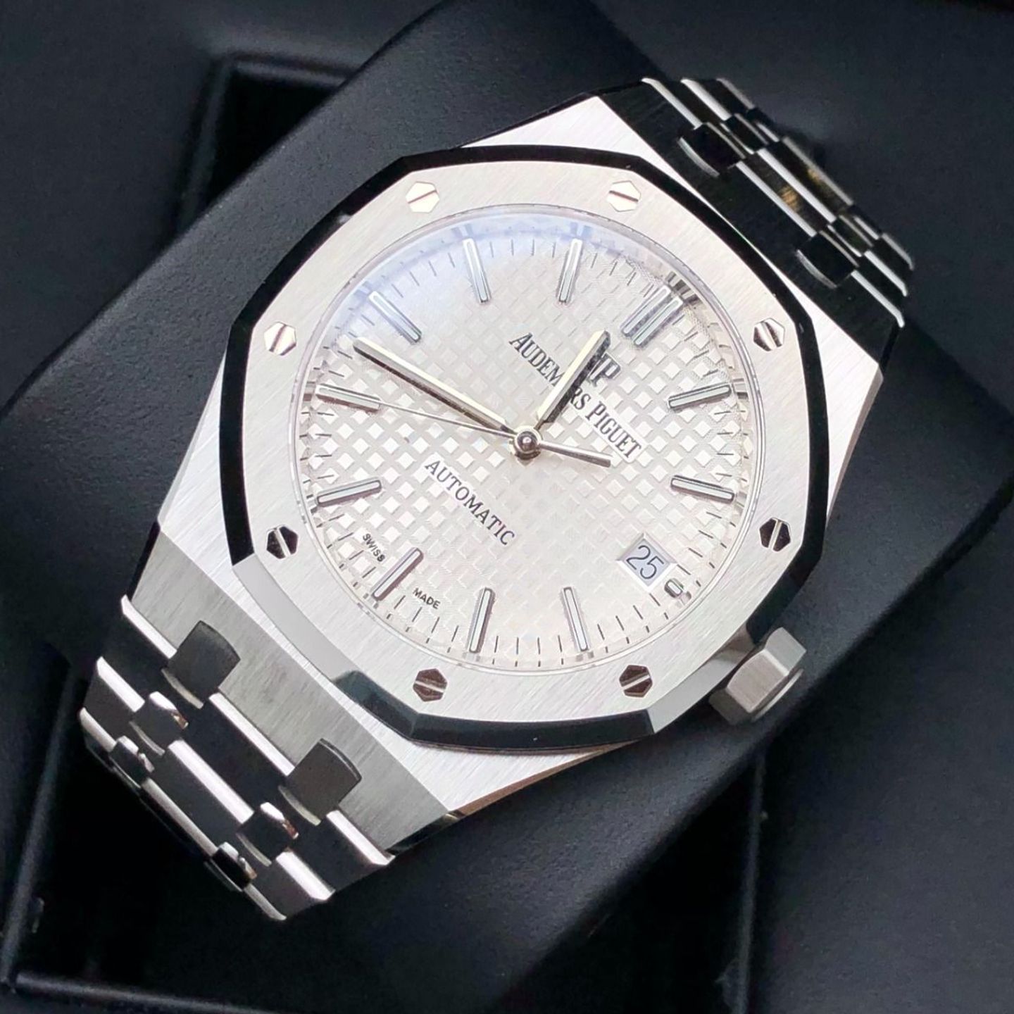 Audemars Piguet Royal Oak Selfwinding 15450ST.OO.1256ST.01 (2021) - Zilver wijzerplaat 37mm Staal (6/8)