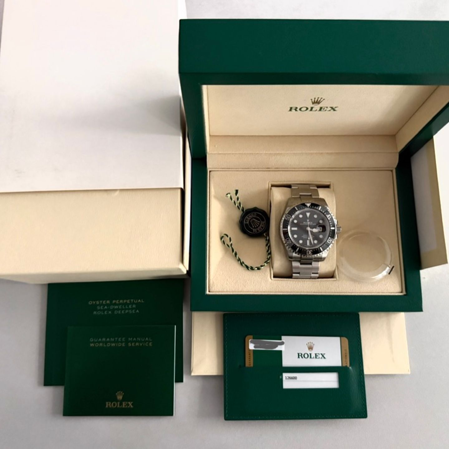 Rolex Sea-Dweller 126600 - (2/7)