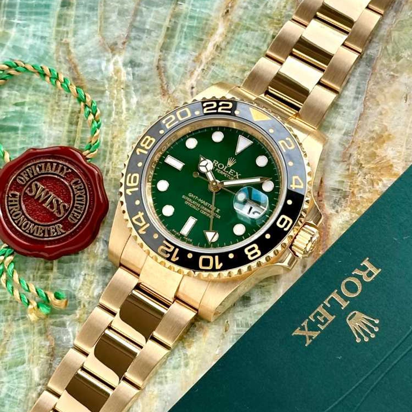 Rolex GMT-Master II 116718LN (2009) - Green dial 40 mm Yellow Gold case (6/8)