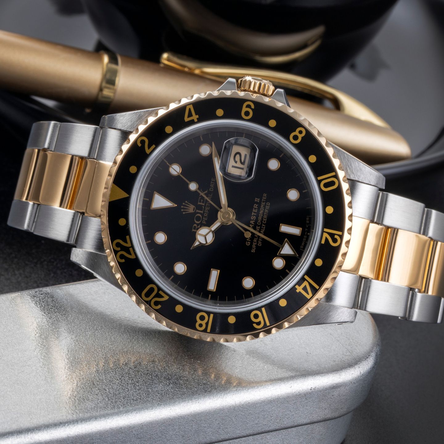 Rolex GMT-Master II 16713 (Onbekend (willekeurig serienummer)) - 40mm Goud/Staal (2/8)