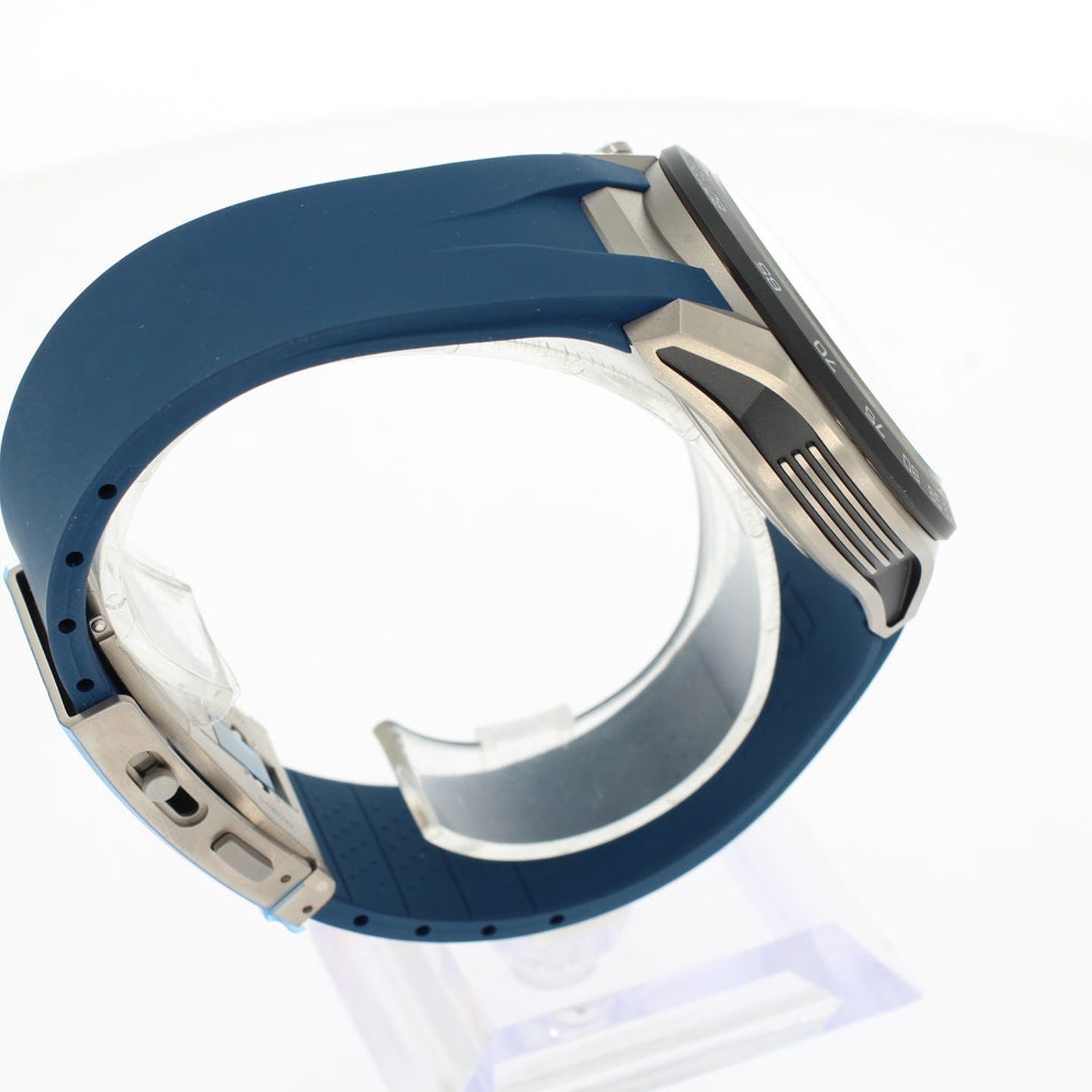 TAG Heuer Carrera CBU2081.FT6274 (2025) - Blue dial 44 mm Titanium case (3/4)