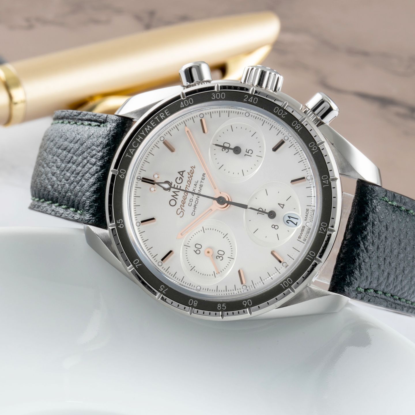 Omega Speedmaster 324.32.38.50.02.001 - (2/8)