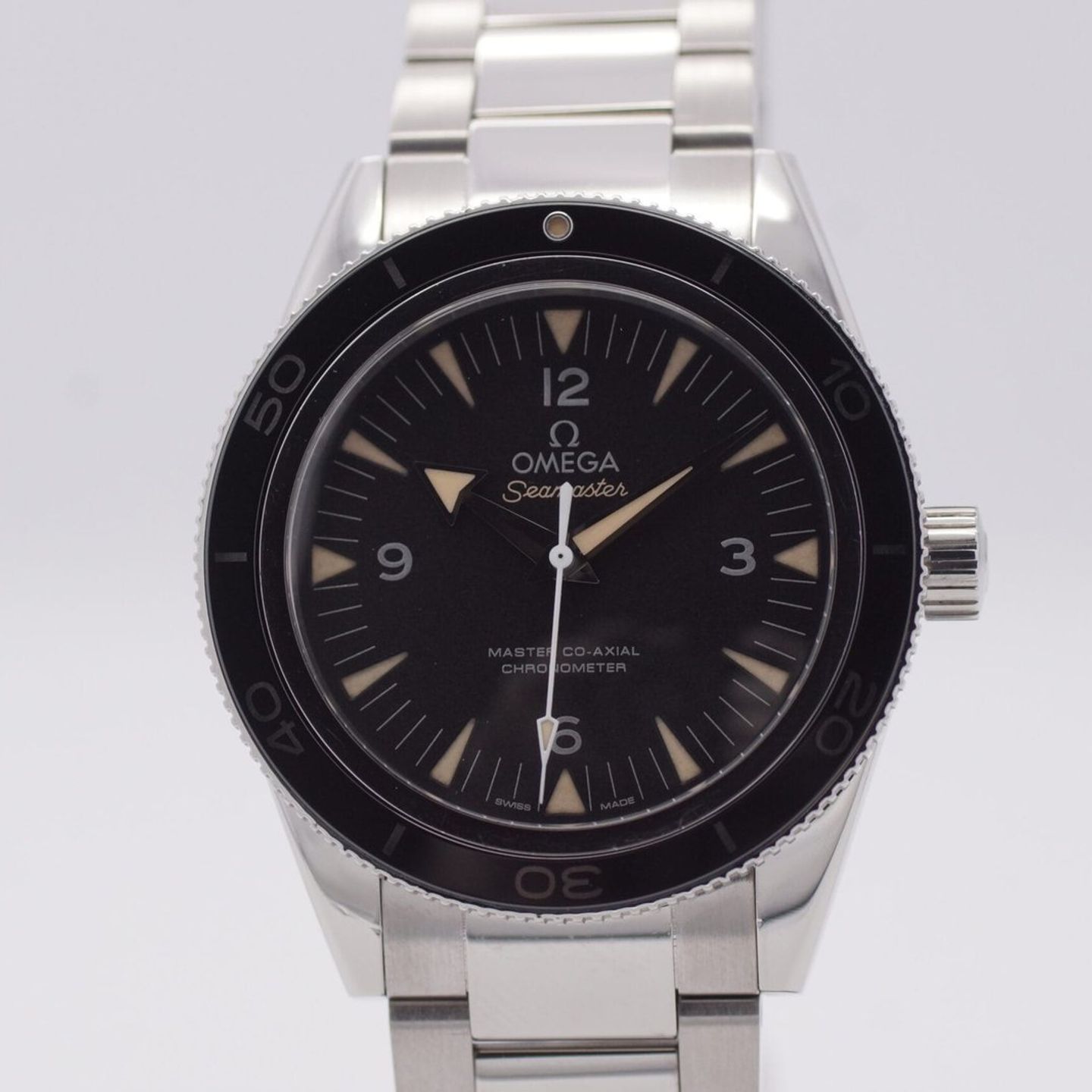 Omega Seamaster 300 233.30.41.21.01.001 (2019) - Black dial 41 mm Steel case (3/8)