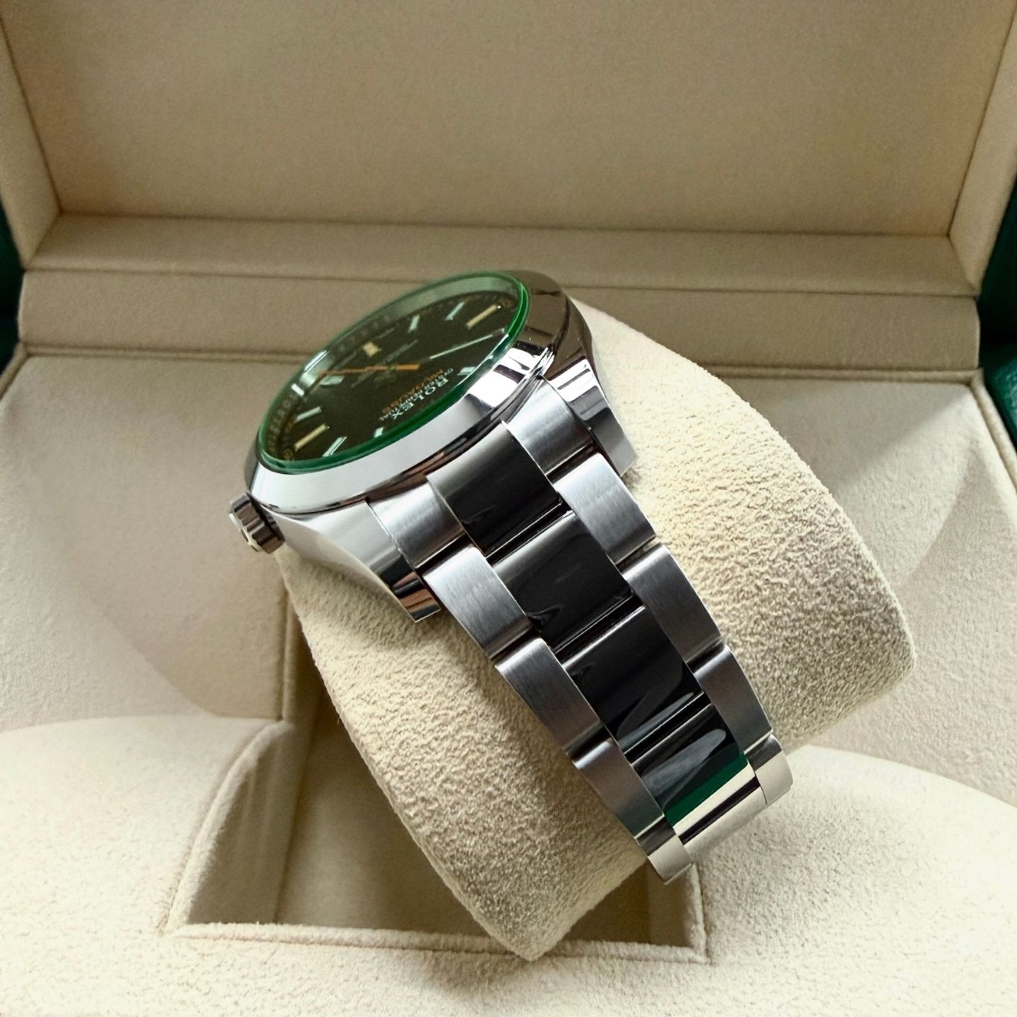 Rolex Milgauss 116400GV - (4/7)