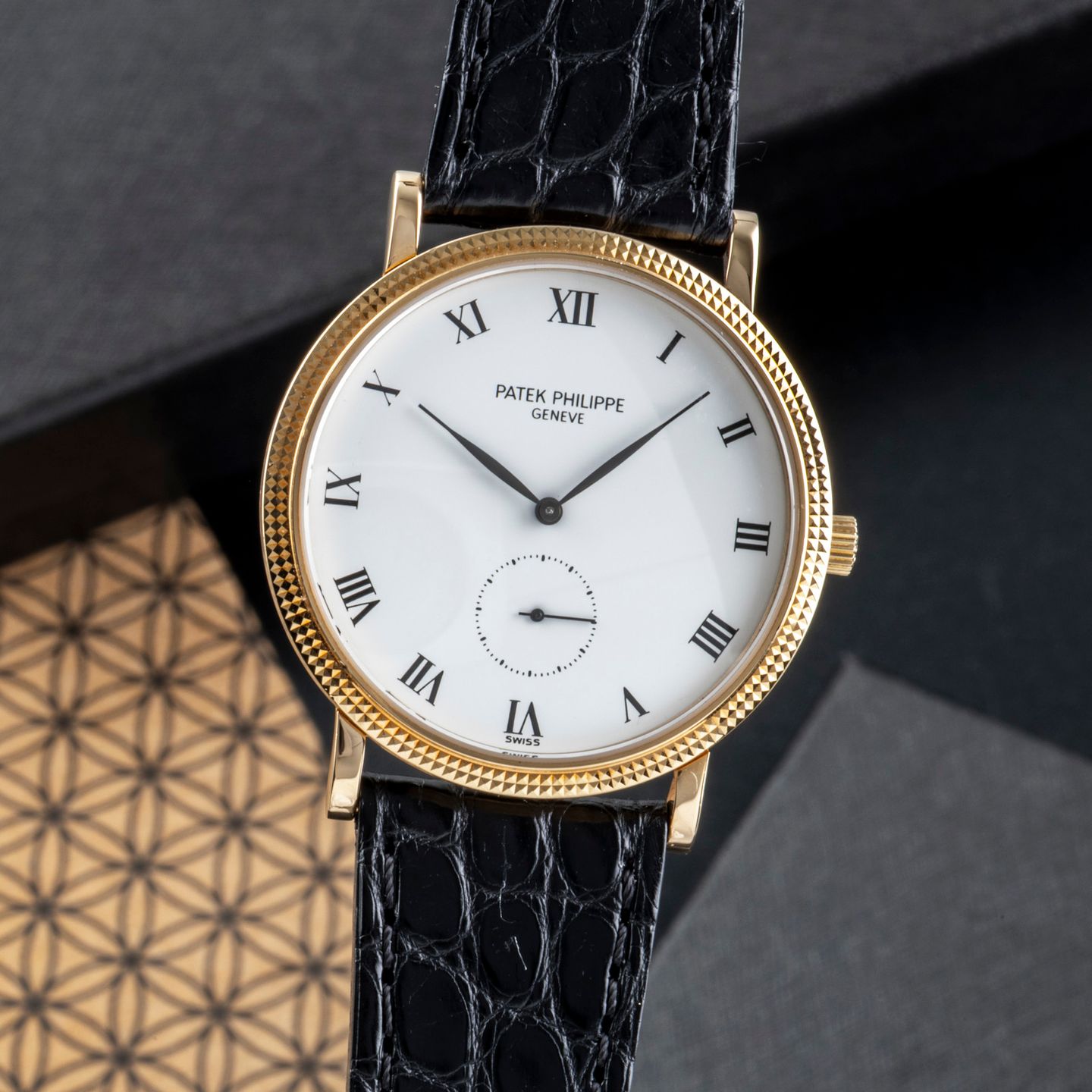 Patek Philippe Calatrava 3919 (1995) - White dial 33 mm (3/8)