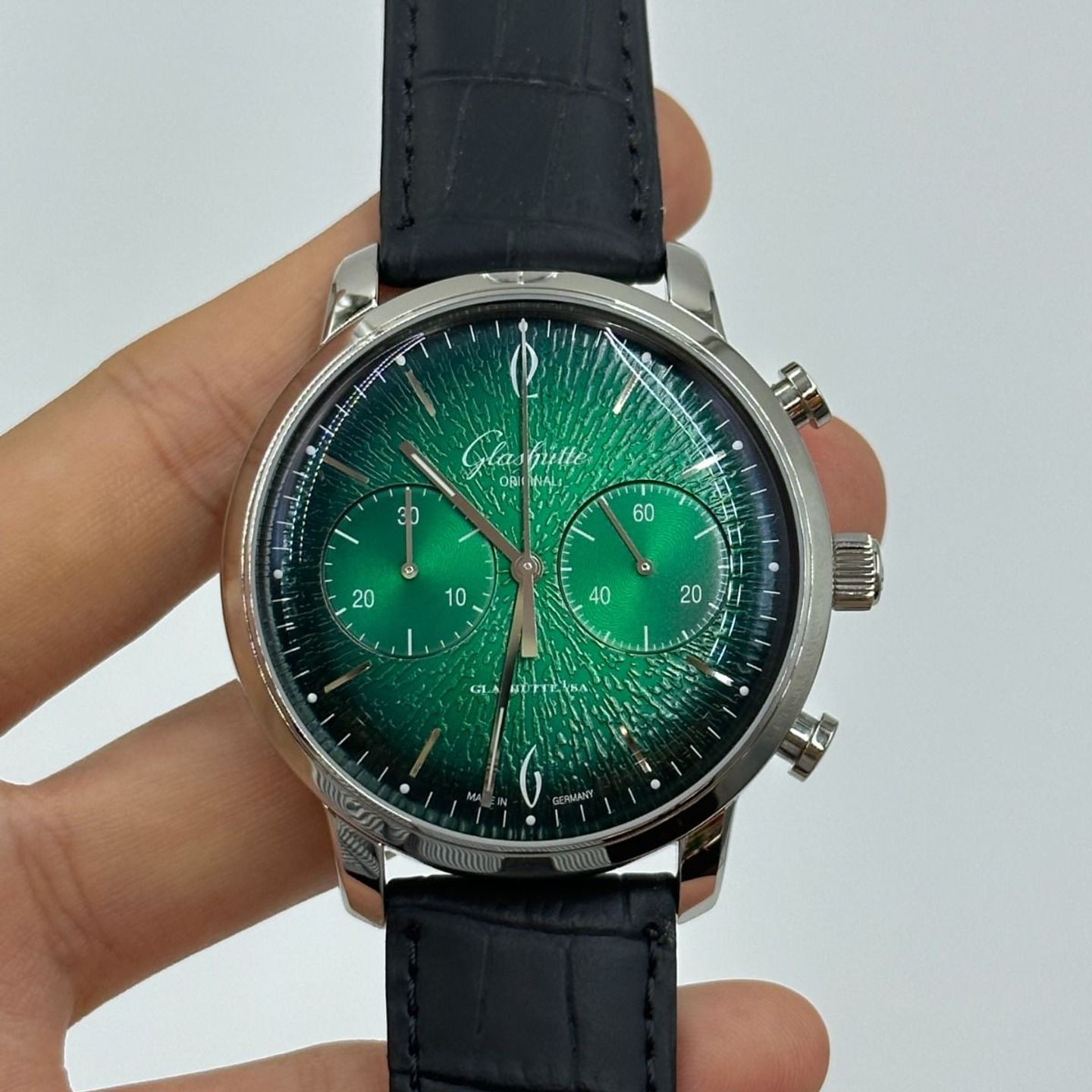 Glashütte Original Sixties Chronograph 1-39-34-05-22-04 (2024) - Green dial 42 mm Steel case (8/8)