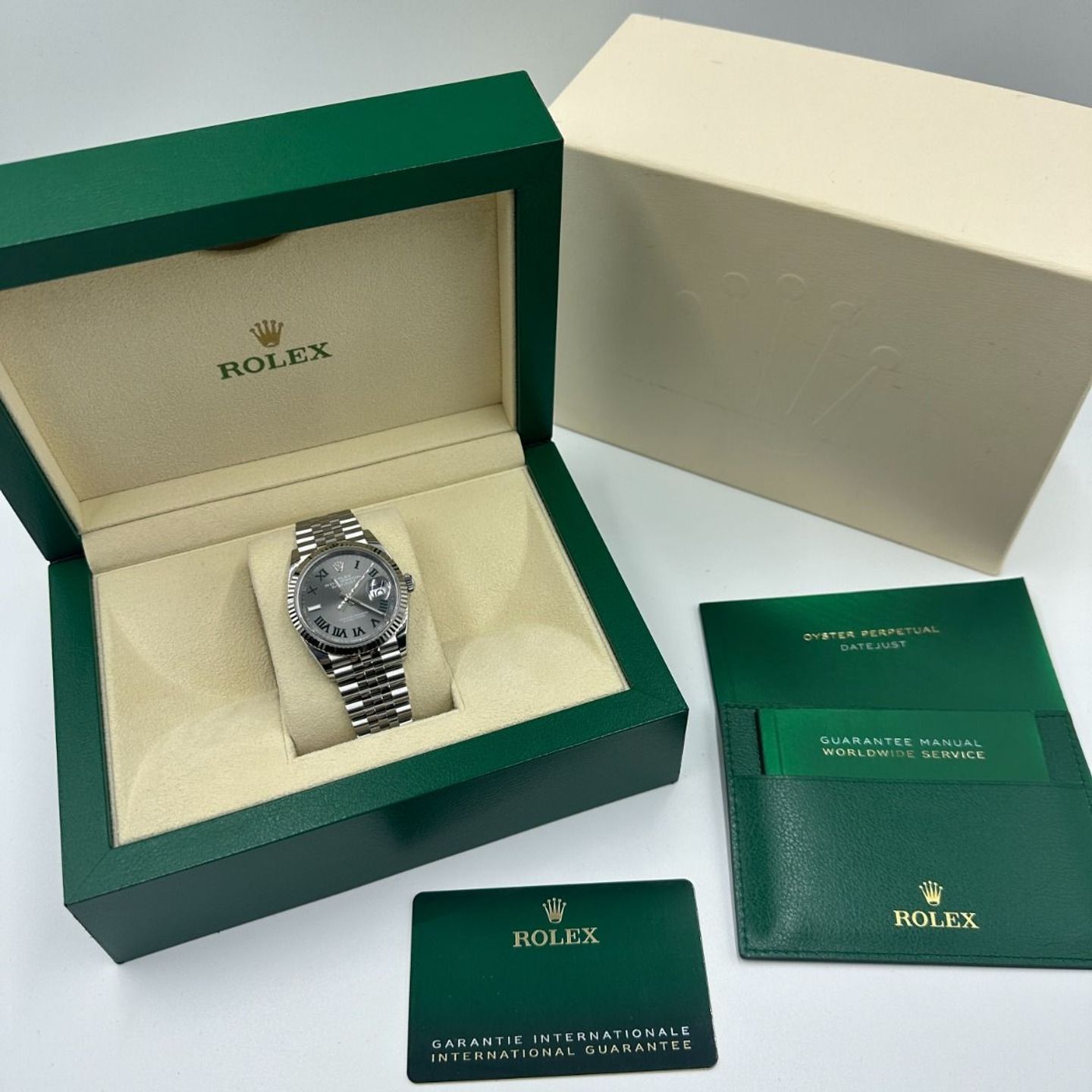 Rolex Datejust 36 126234 (2024) - Grey dial 36 mm Steel case (2/8)