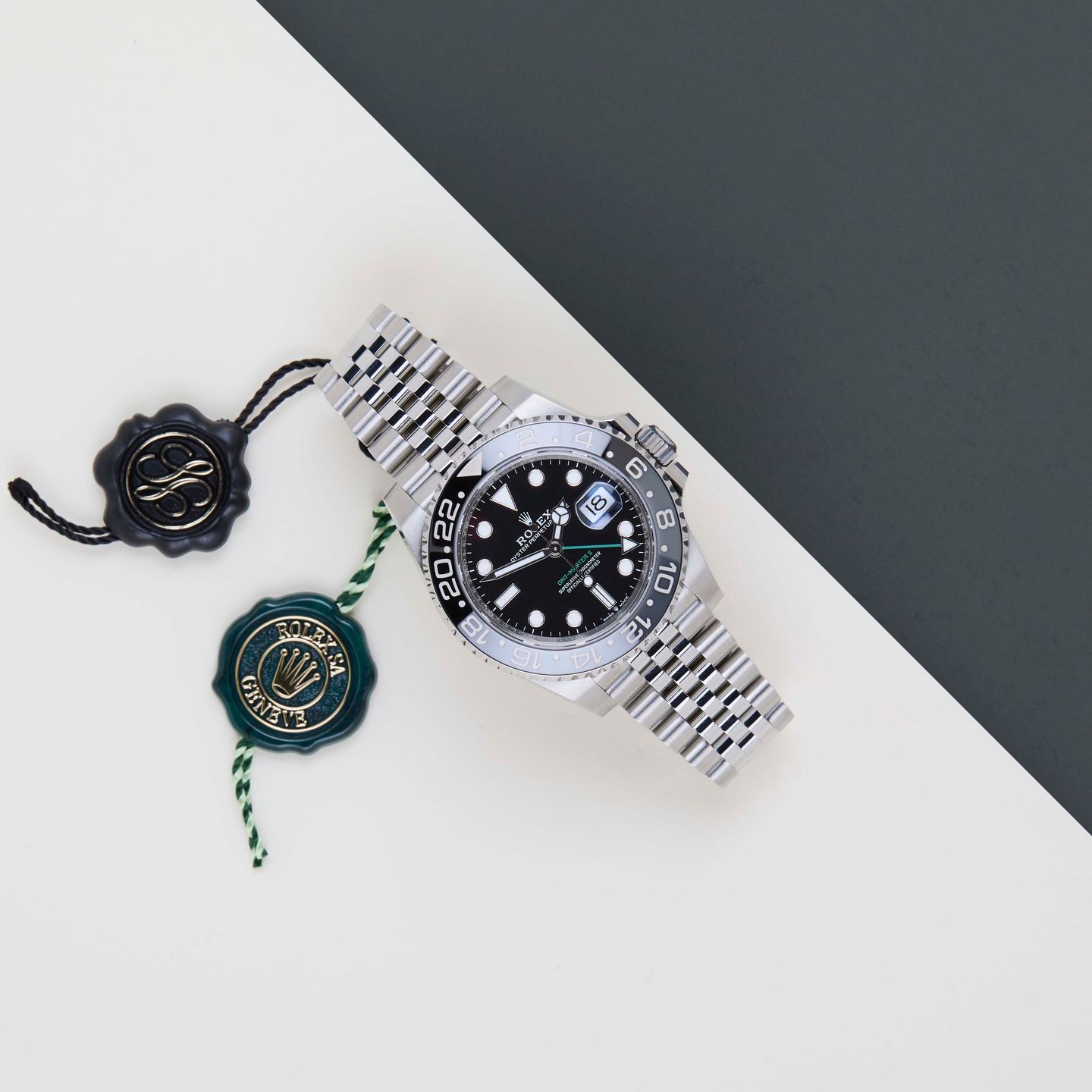 Rolex GMT-Master II 126710GRNR - (2/8)