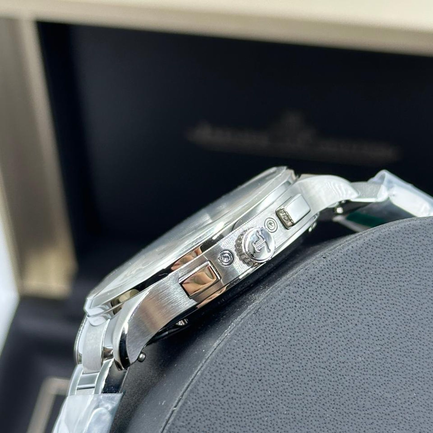 Jaeger-LeCoultre Master Control Q413813J - (10/10)