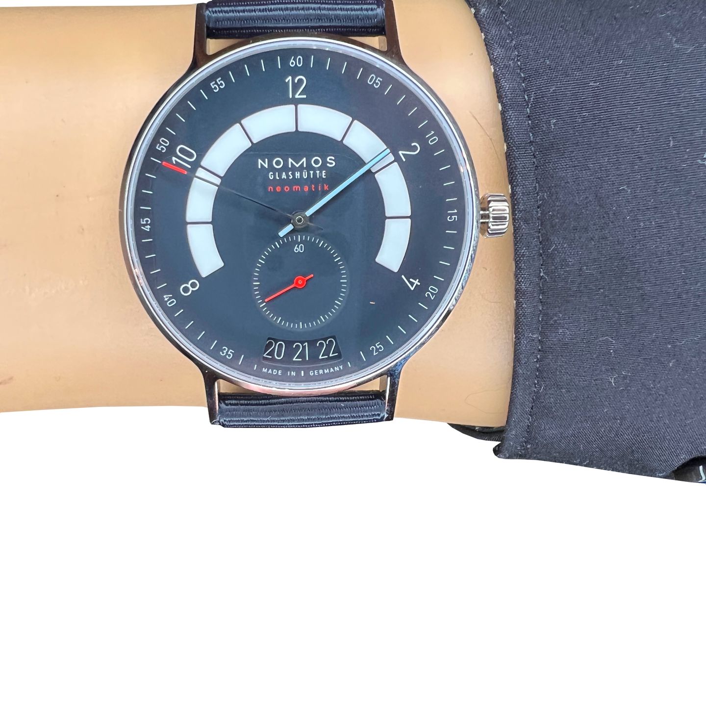 NOMOS Autobahn 1302 (2024) - Blauw wijzerplaat 41mm Staal (8/8)