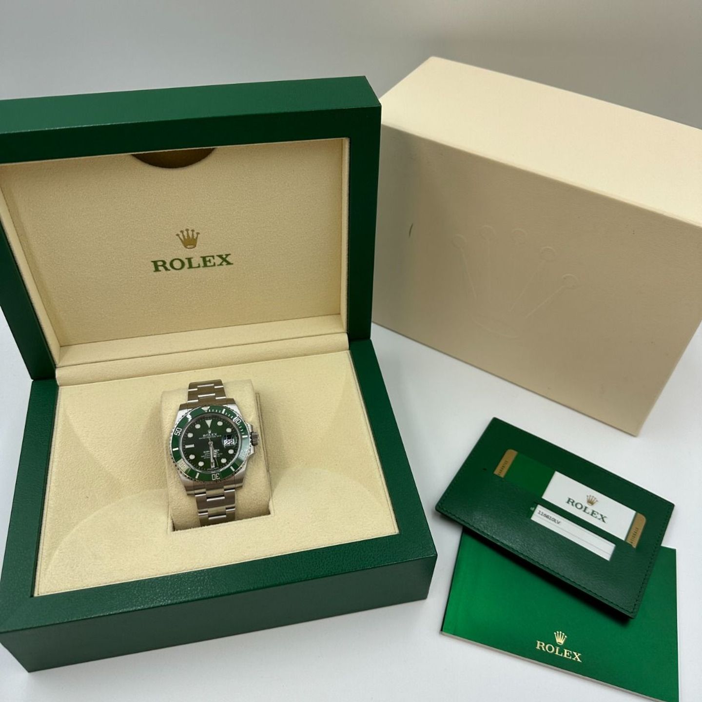 Rolex Submariner Date 116610LV (2020) - Green dial 40 mm Steel case (2/8)