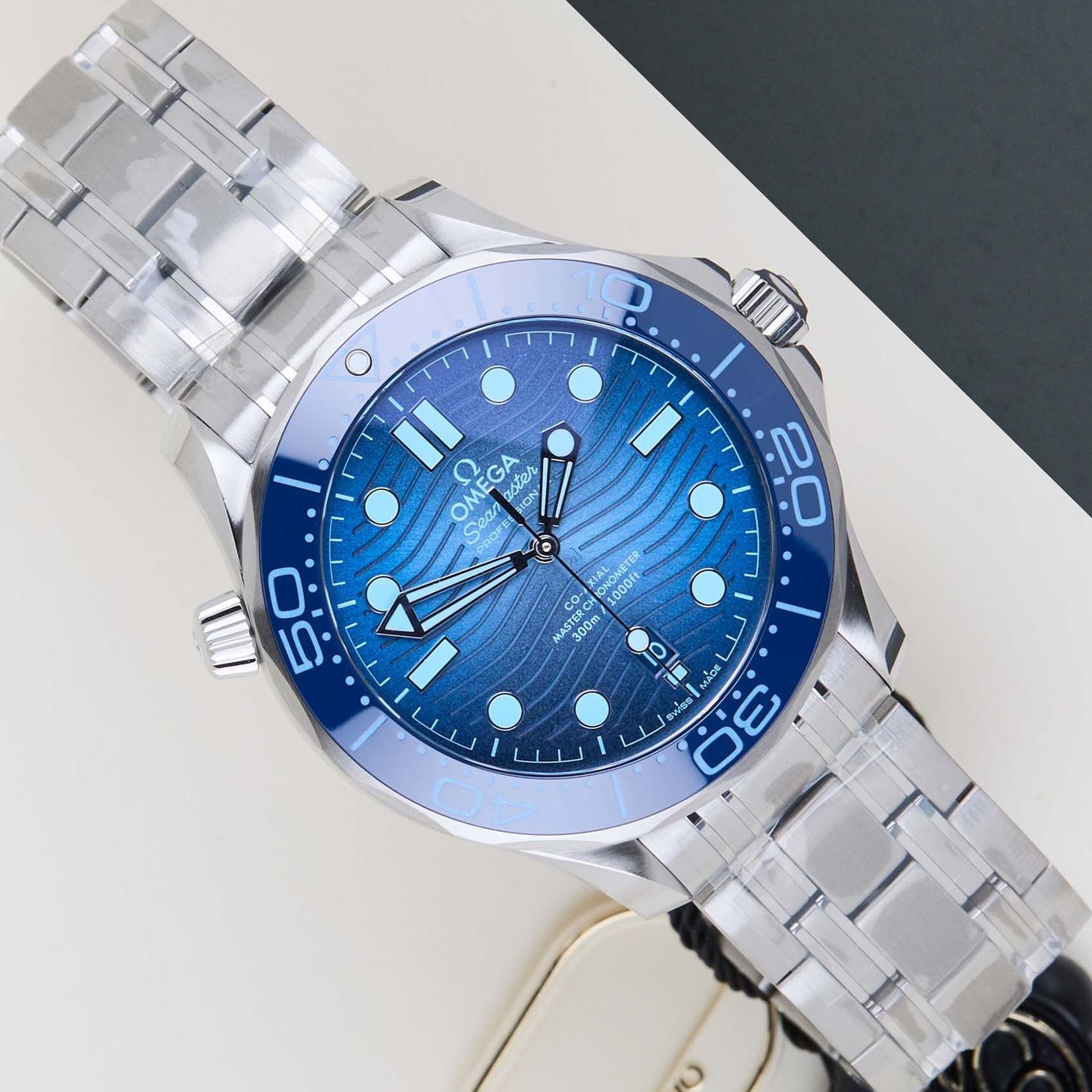 Omega Seamaster Diver 300 M 210.30.42.20.03.003 - (1/8)
