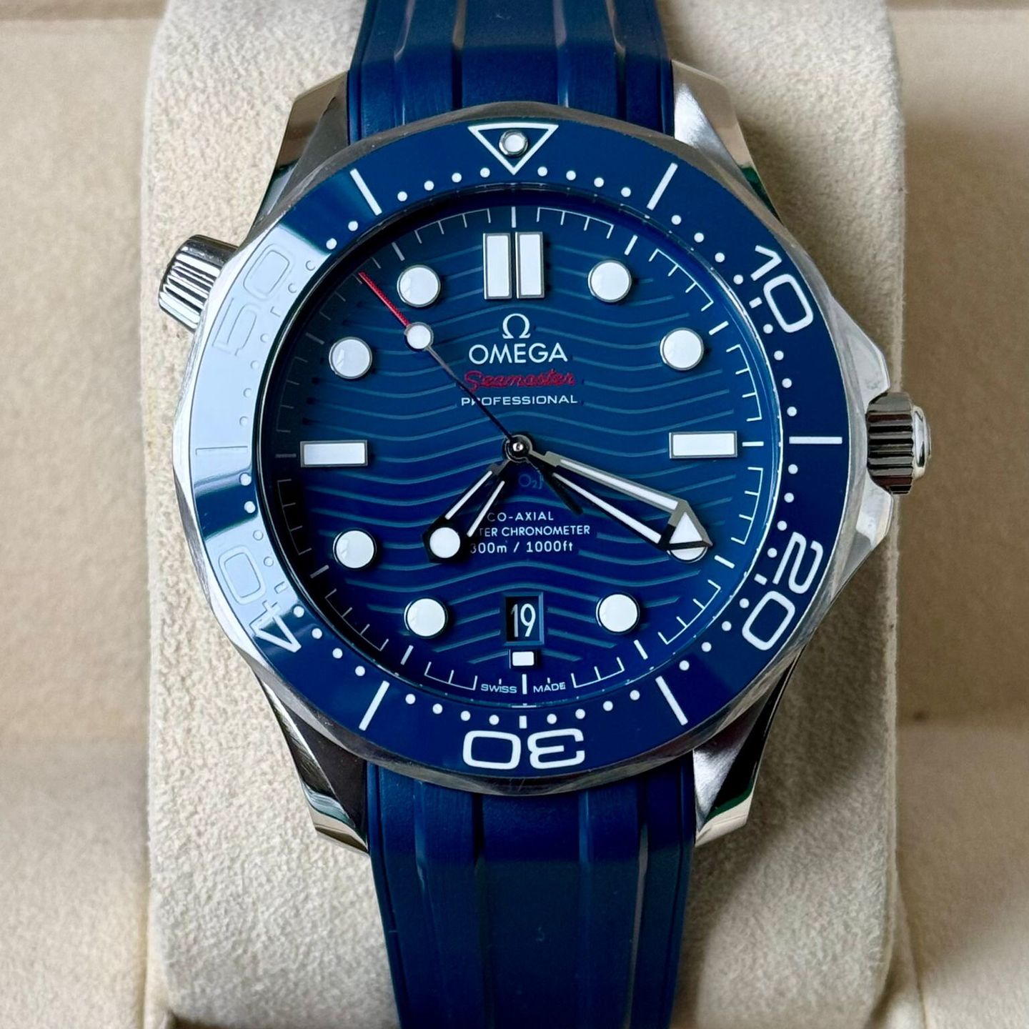 Omega Seamaster Diver 300 M 210.32.42.20.03.001 (2020) - Blue dial 42 mm Steel case (2/7)