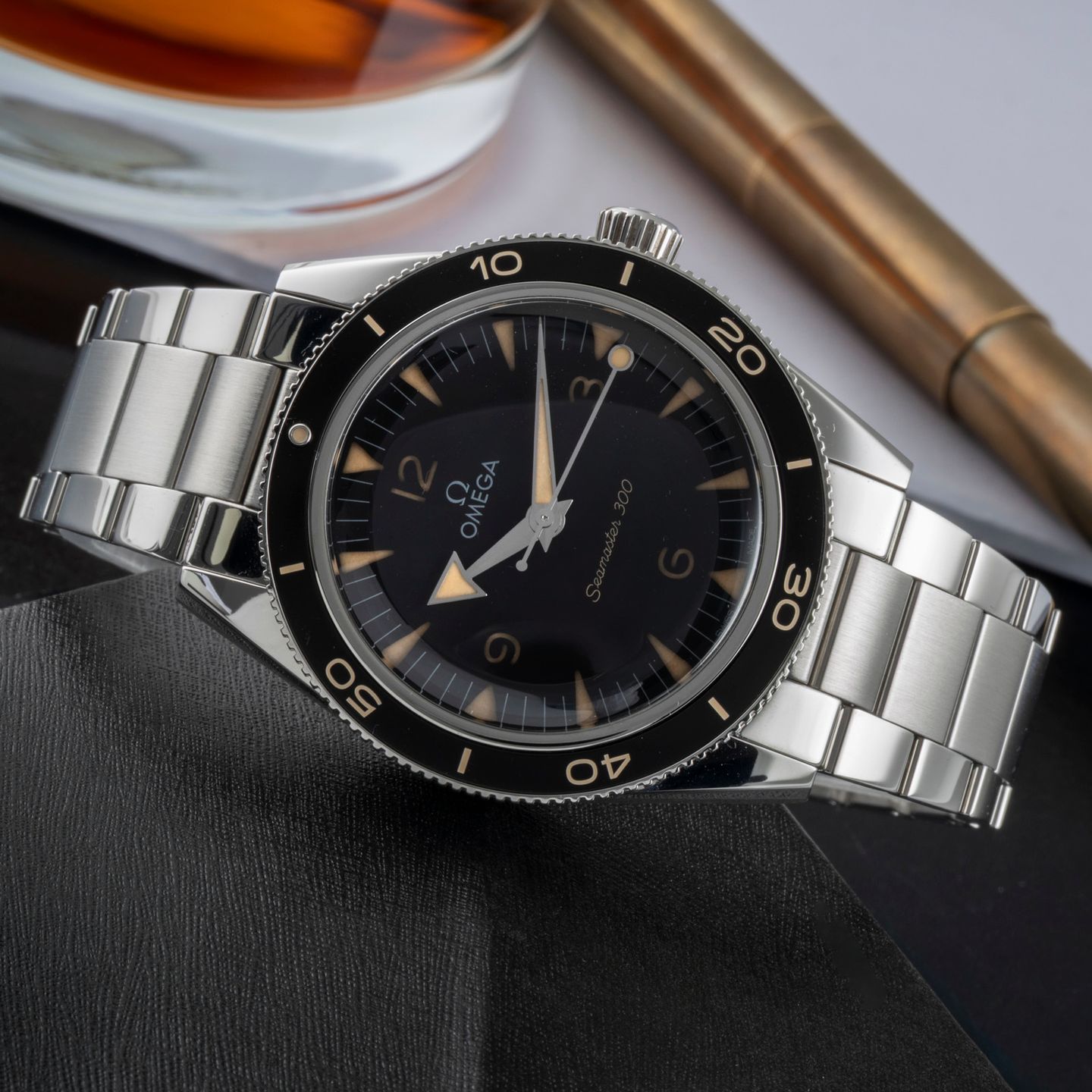 Omega Seamaster 300 234.30.41.21.01.001 - (2/8)