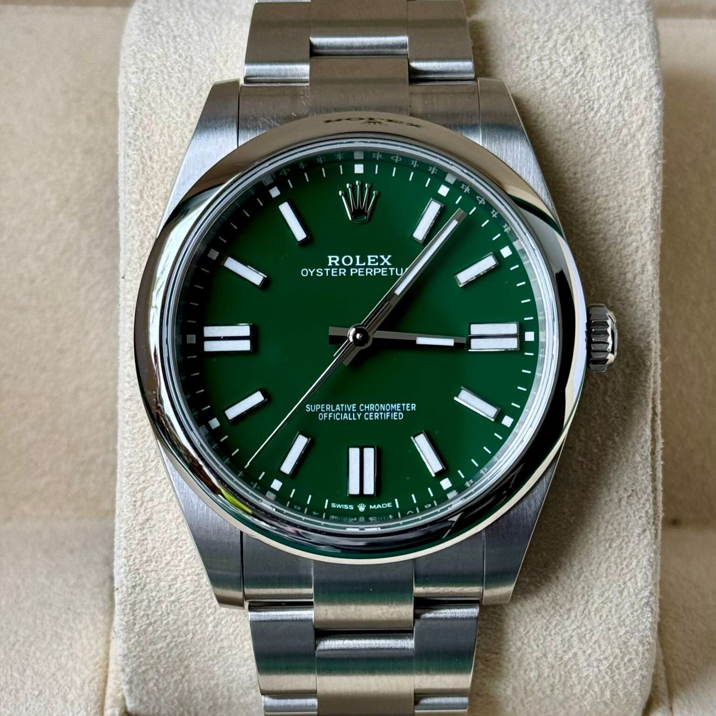 Rolex Oyster Perpetual 41 124300 - (2/7)