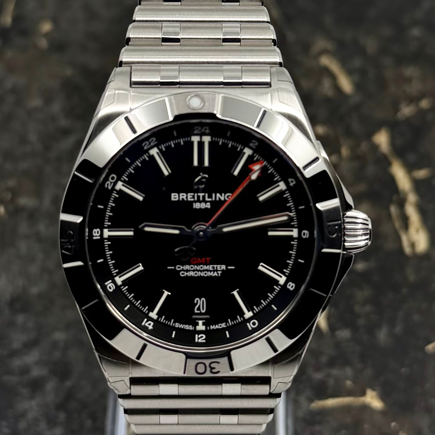 Breitling Chronomat GMT A32398101B1A1 (2026) - Black dial 40 mm Steel case (2/8)