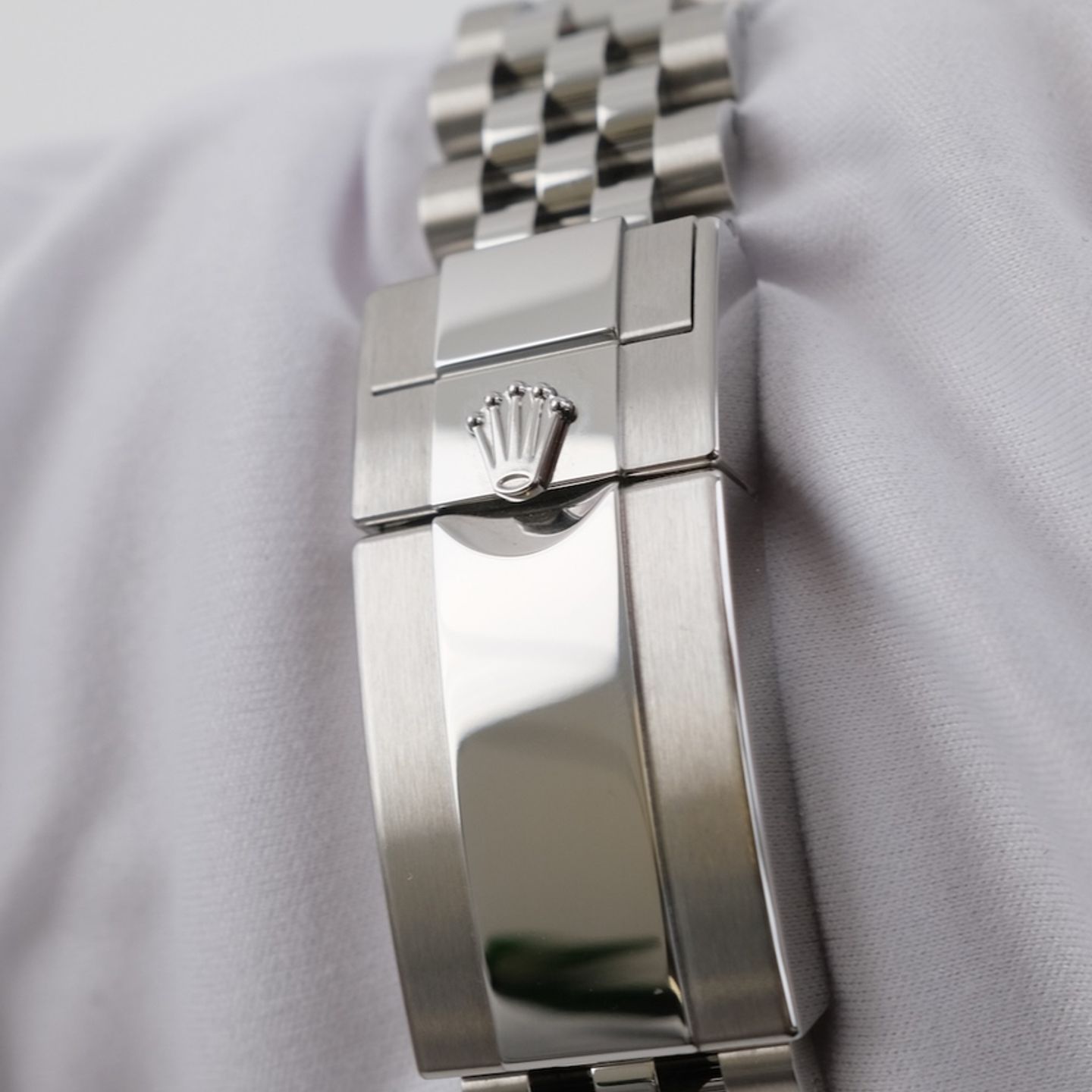 Rolex GMT-Master II 126710GRNR - (8/8)