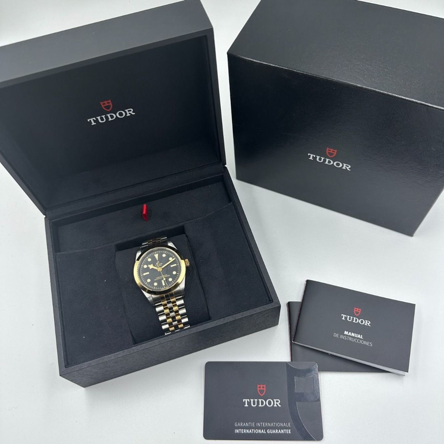 Tudor Black Bay S&G 79663-0001 (2024) - Zwart wijzerplaat 39mm Staal (2/8)