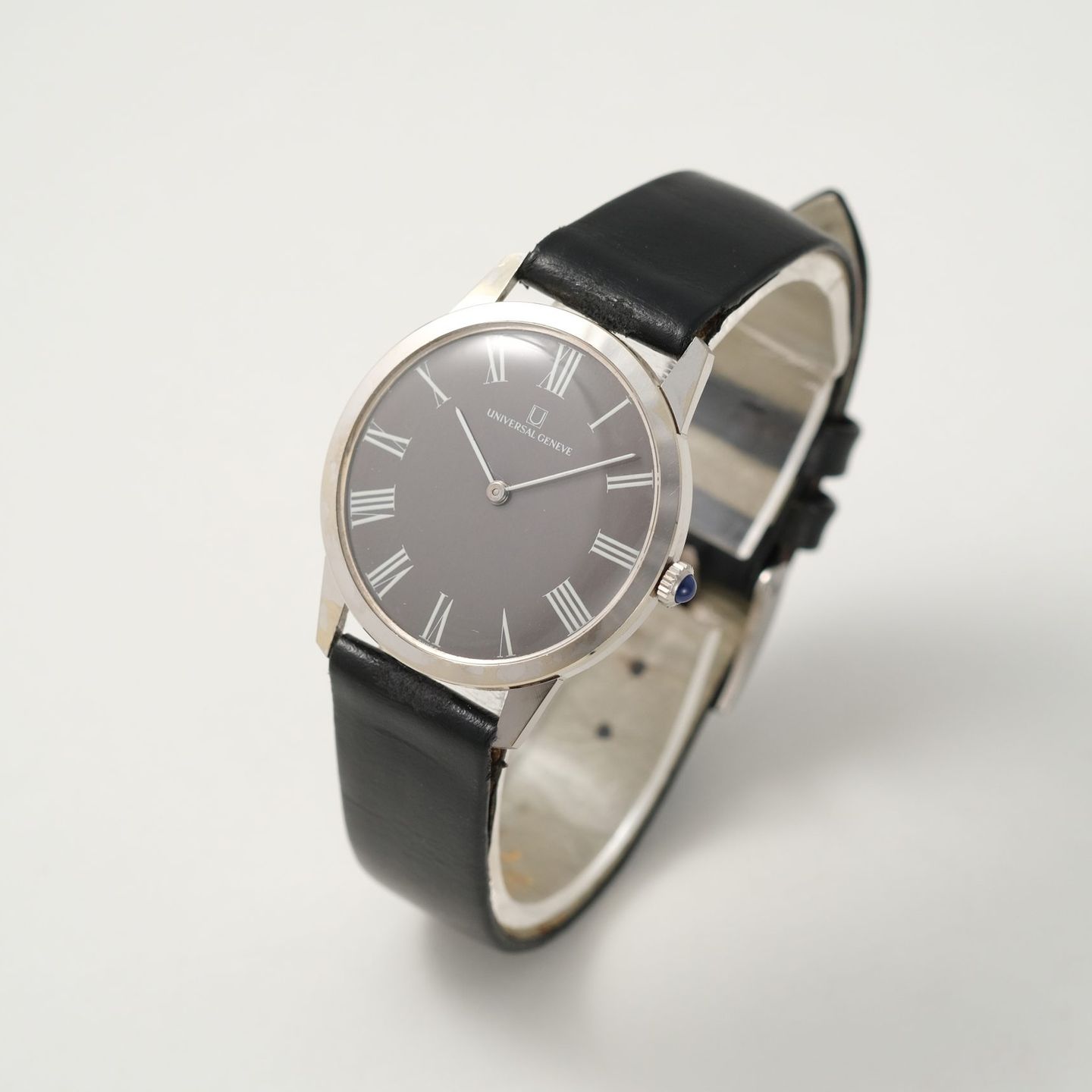 Universal Genève Vintage Unknown (1965) - Grey dial 31 mm White Gold case (3/4)