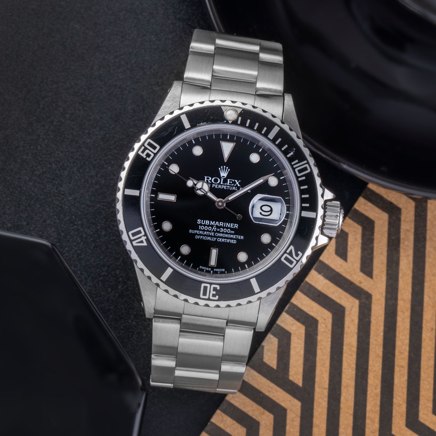 Rolex Submariner Date 16610 (Unknown (random serial)) - Black dial 40 mm Steel case (1/8)