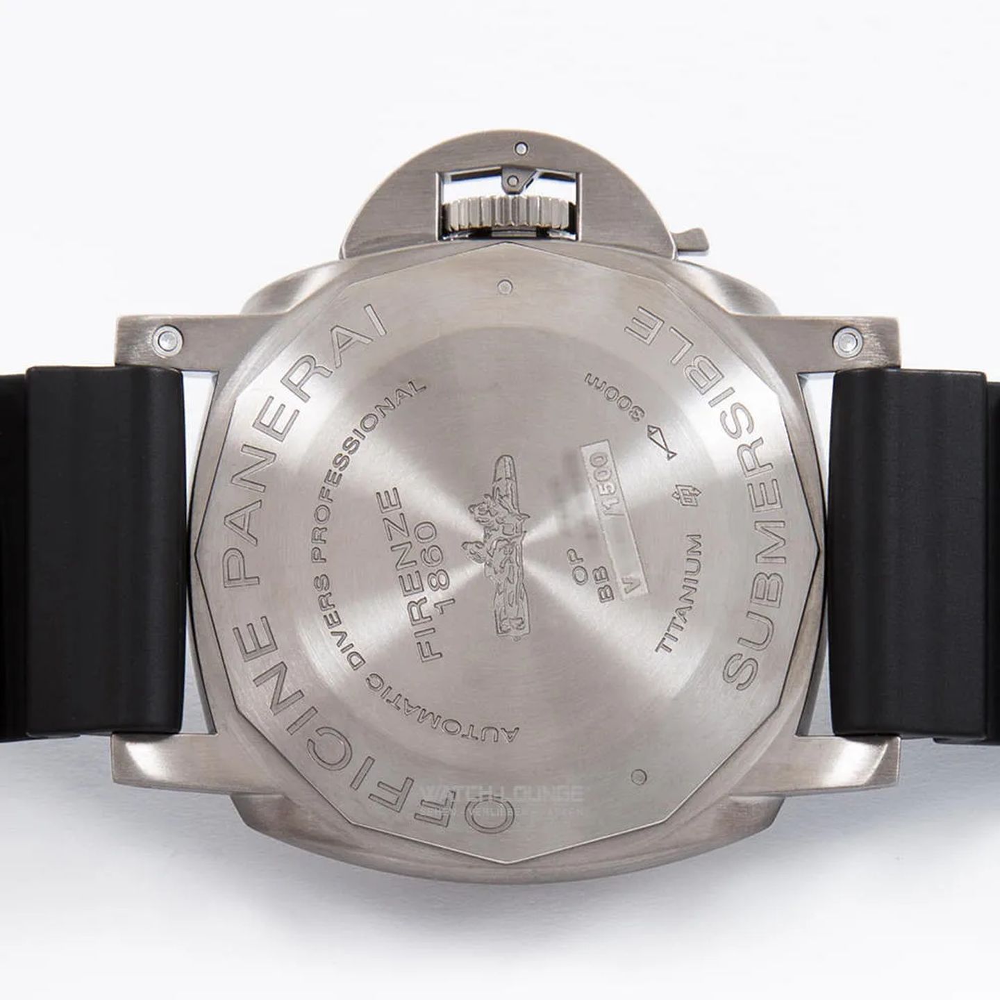 Panerai Luminor Submersible 1950 3 Days Automatic PAM01305 (2021) - Black dial 47 mm Titanium case (8/8)