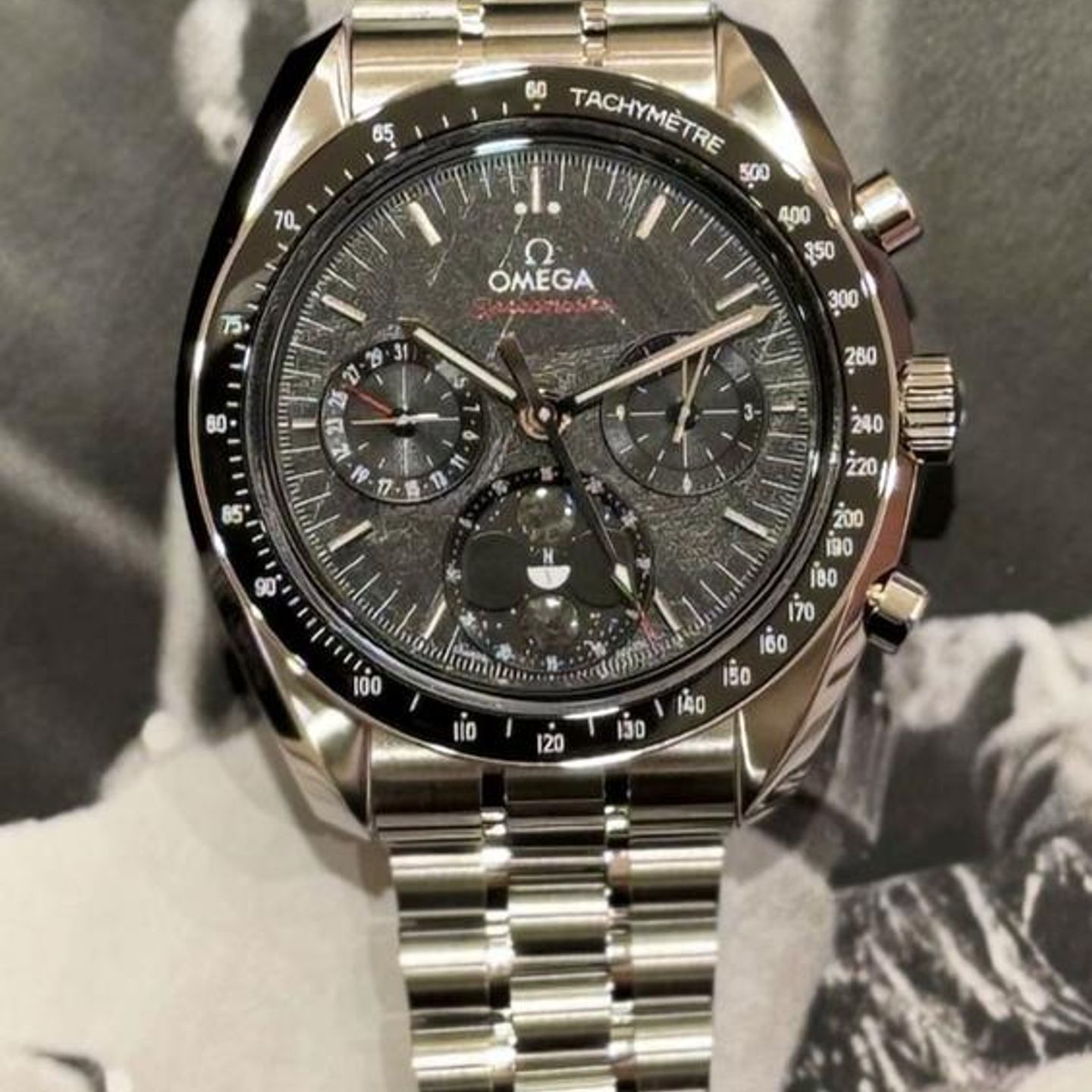 Omega Speedmaster 304.30.43.52.01.001 - (2/4)