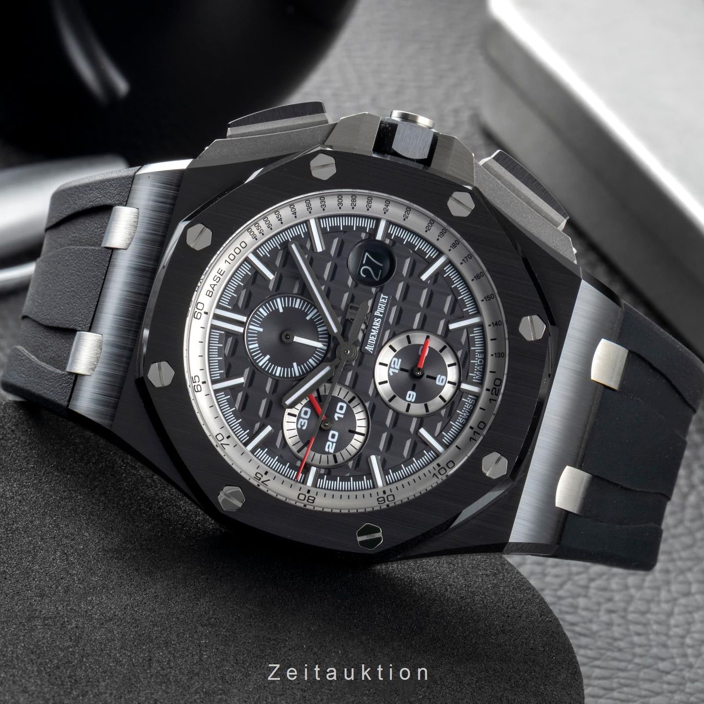 Audemars Piguet Royal Oak Offshore Chronograph 26405CE.OO.A002CA.01 - (2/8)