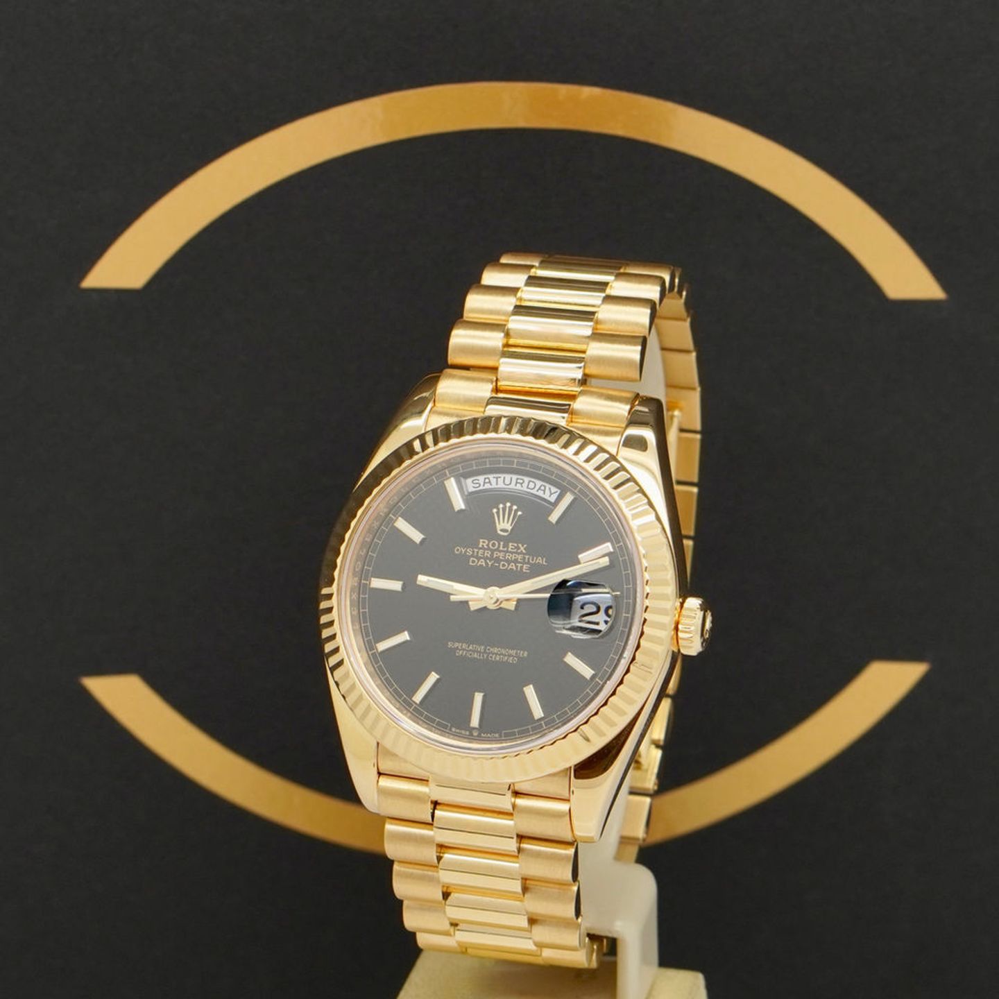 Rolex Day-Date 40 228238 (2020) - Black dial 40 mm Yellow Gold case (2/7)
