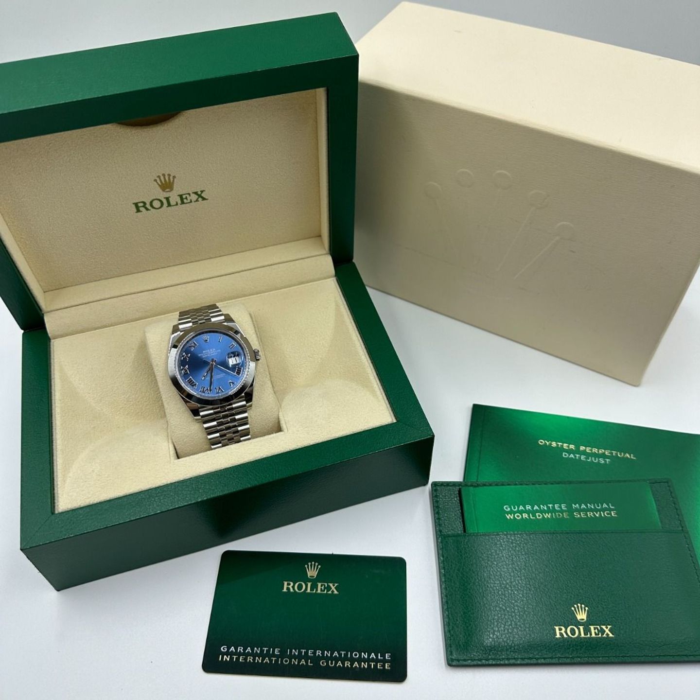 Rolex Datejust 41 126300 (2024) - Blauw wijzerplaat 41mm Staal (2/8)