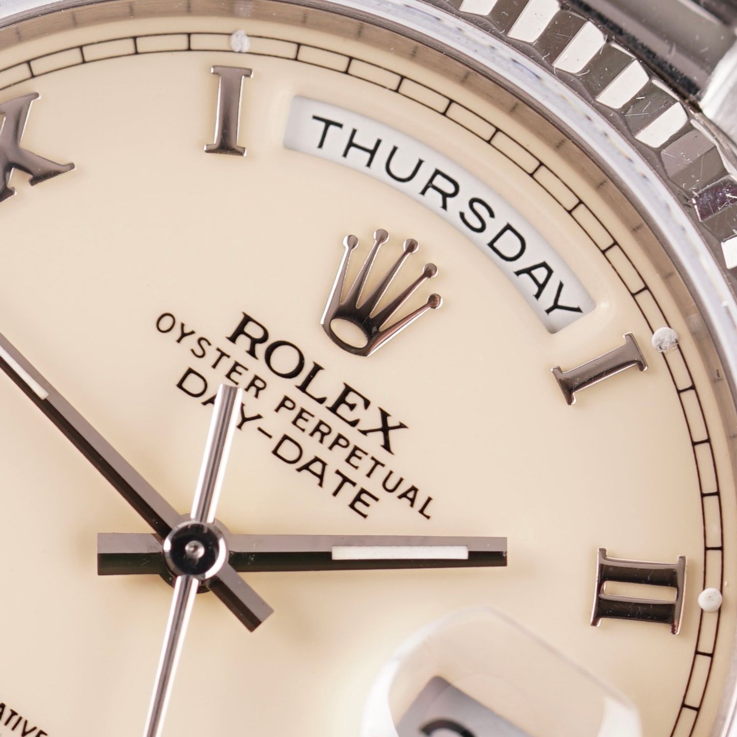 Rolex Day-Date 36 18239 (1990) - Wit wijzerplaat 36mm Witgoud (2/7)