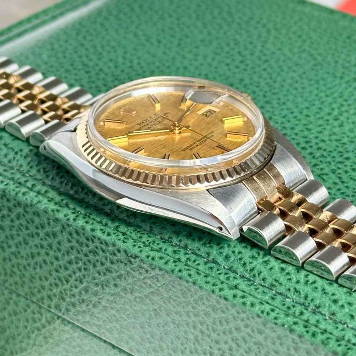 Rolex Datejust 36 16013 (1981) - Gold dial 36 mm Gold/Steel case (8/8)