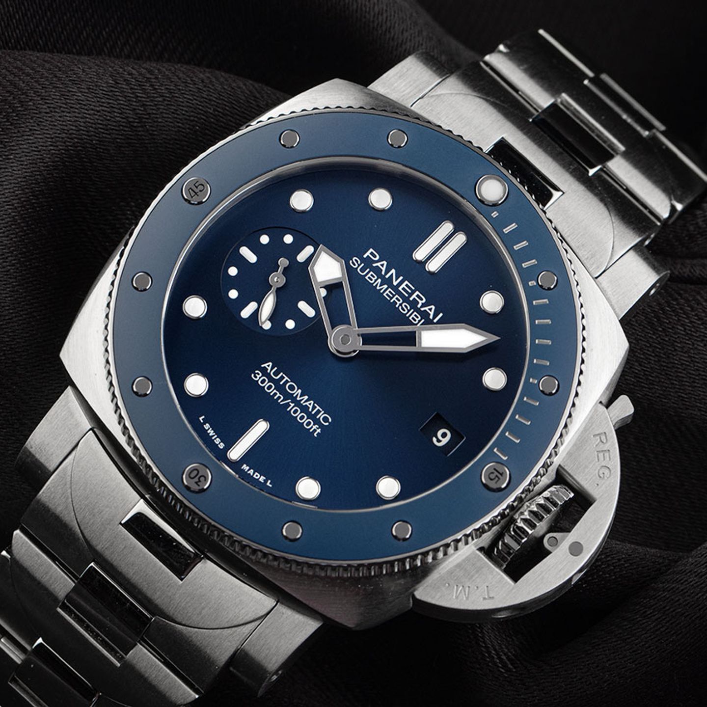 Panerai Luminor Submersible PAM02068 (2024) - Blauw wijzerplaat 42mm Staal (3/7)