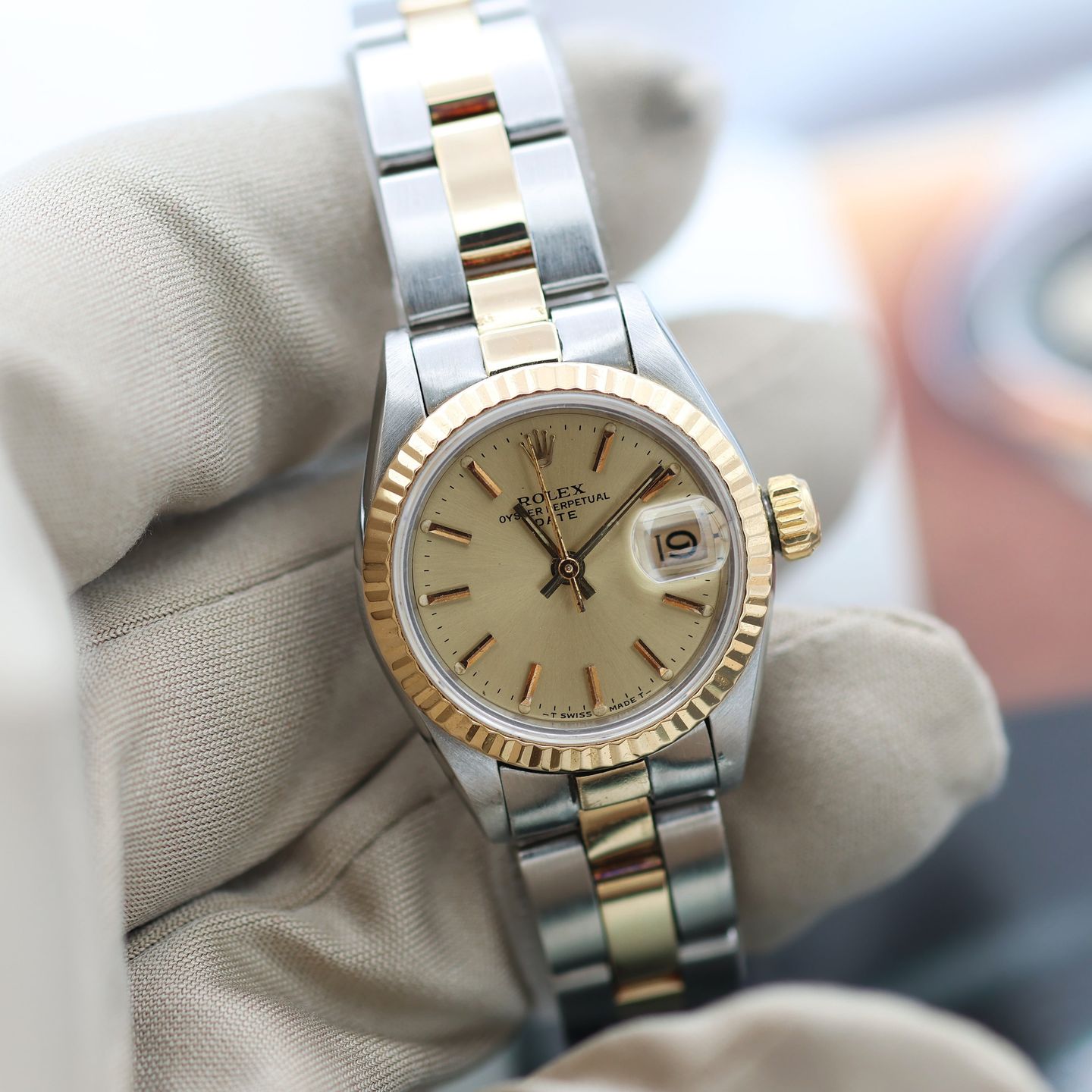 Rolex Lady-Datejust 69173 (Onbekend (willekeurig serienummer)) - Champagne wijzerplaat 26mm Goud/Staal (6/8)