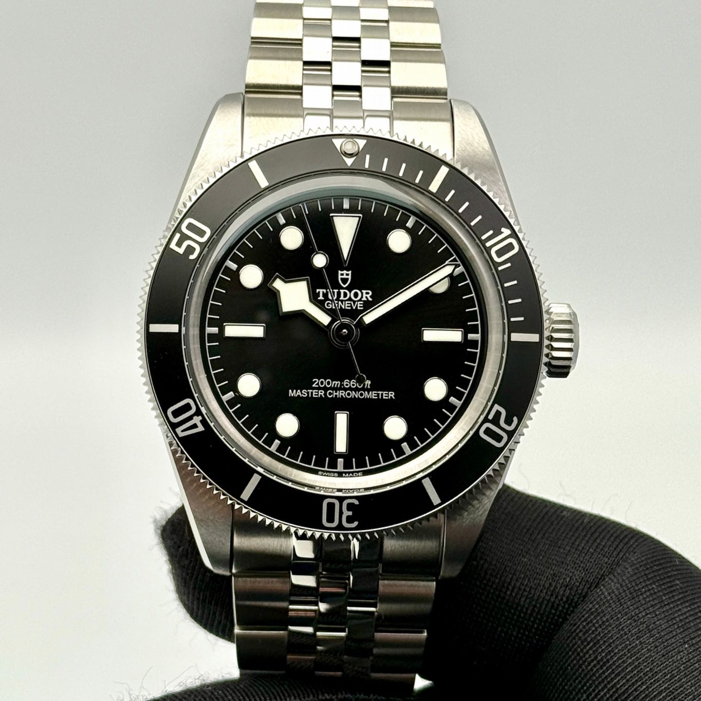 Tudor Black Bay 7941A1A0NU (2025) - Black dial 41 mm Steel case (3/8)